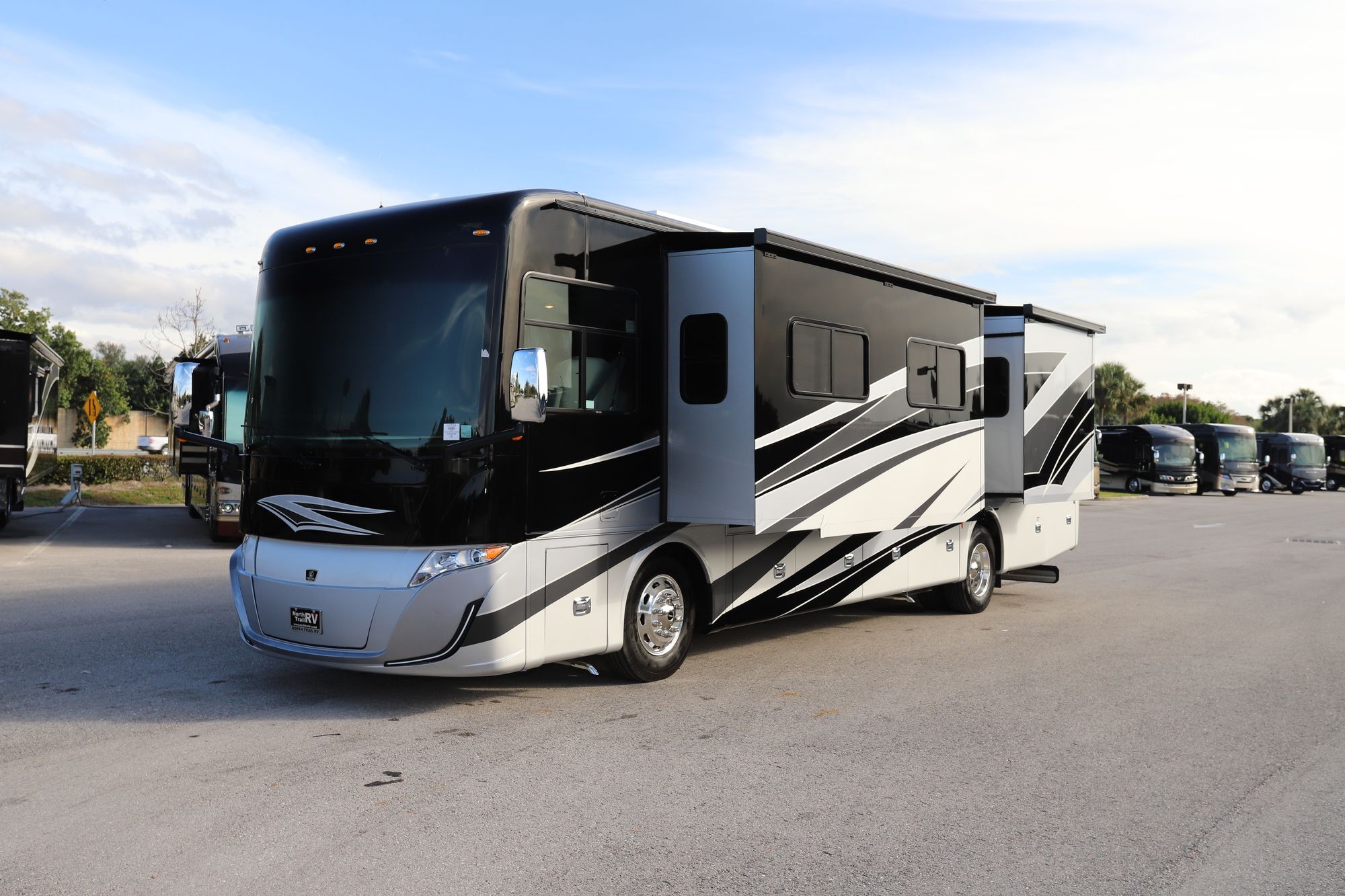 New 2021 Tiffin Motor Homes Allegro Red 37BA Class A  For Sale