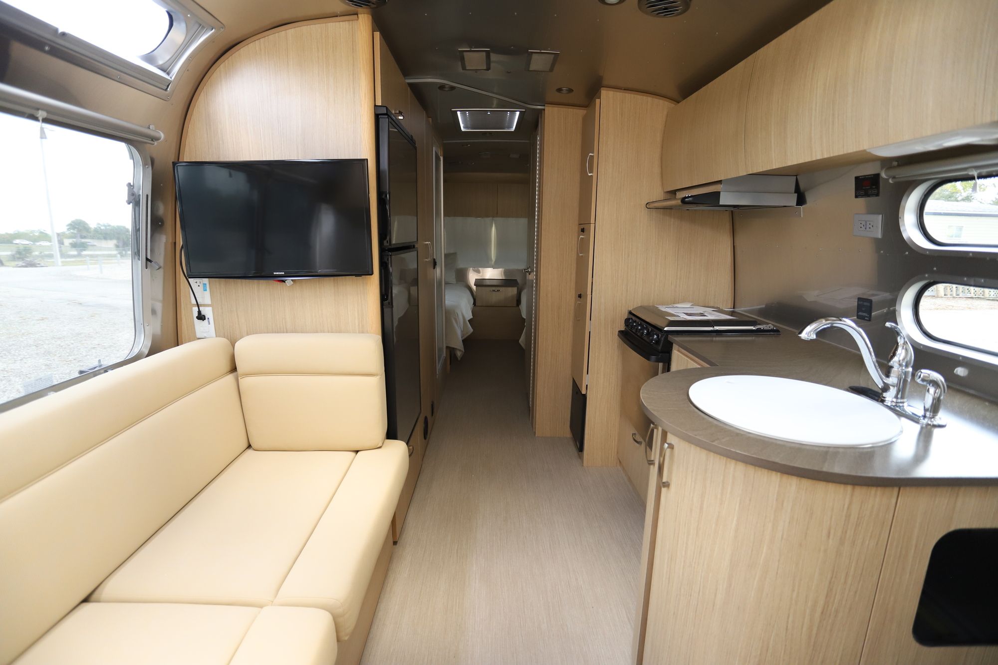 Used 2017 Airstream Flying Cloud 27FB TWIN Travel Trailer  For Sale