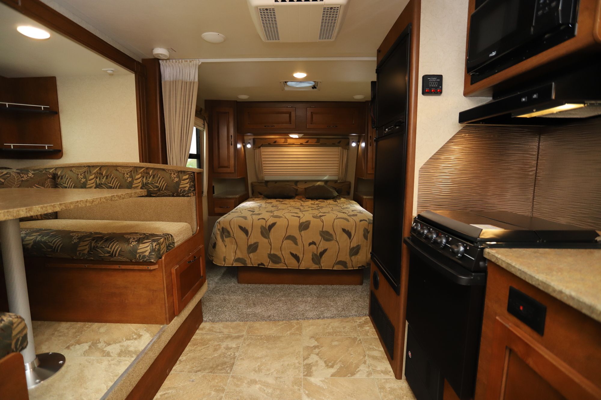 Used 2015 Lance Lance M-1995 Travel Trailer  For Sale