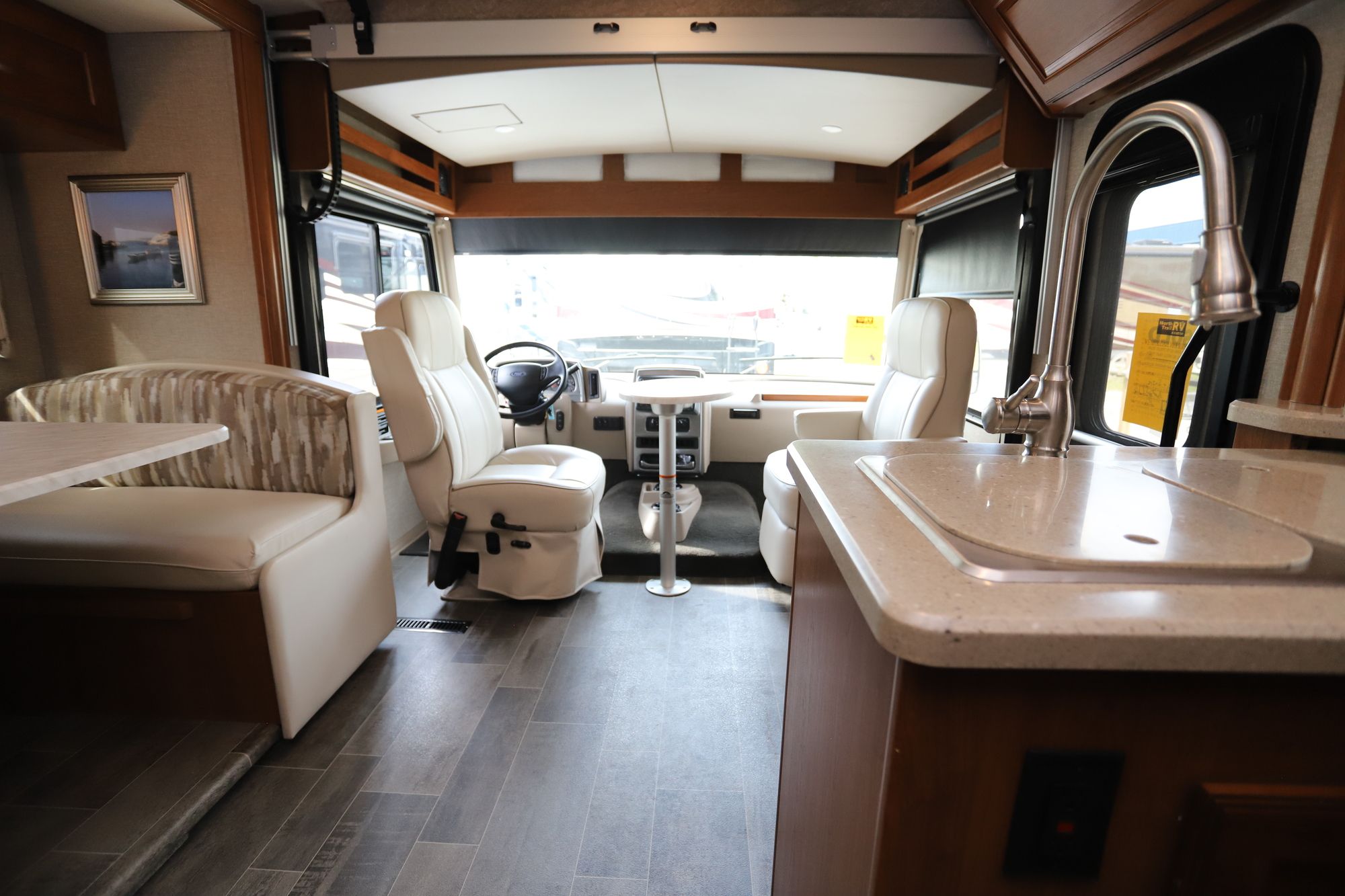 Used 2019 Winnebago Adventurer 27N Class A  For Sale