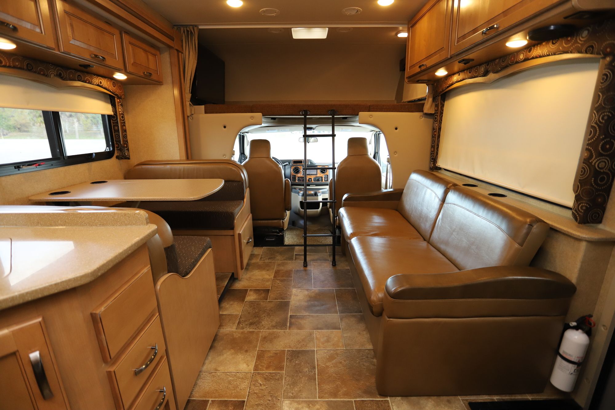 Used 2016 Thor Four Winds 31W Class C  For Sale