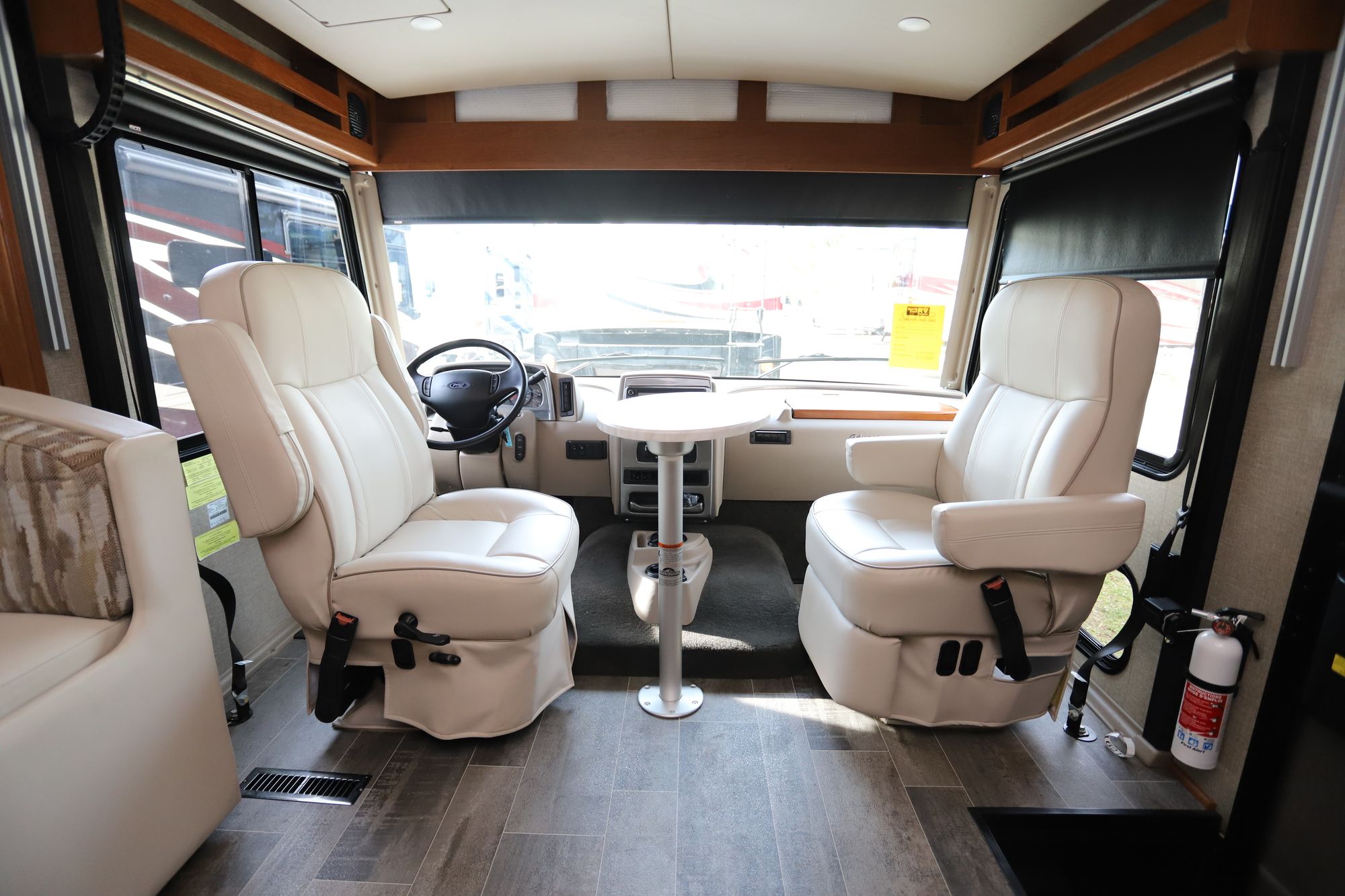 Used 2019 Winnebago Adventurer 27N Class A  For Sale