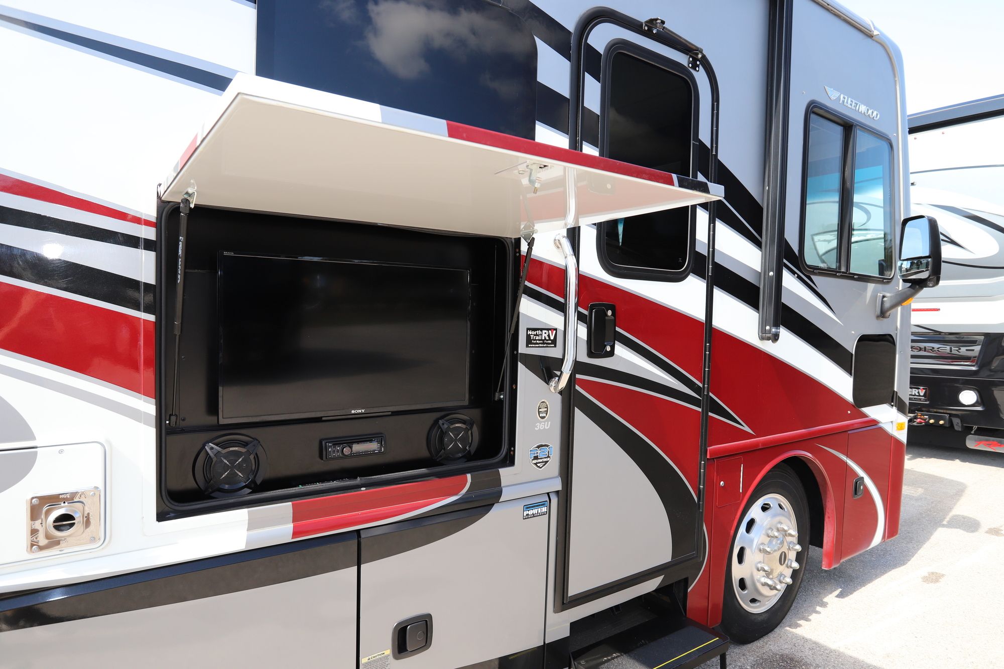 Used 2017 Fleetwood Pace Arrow 36U Class A  For Sale