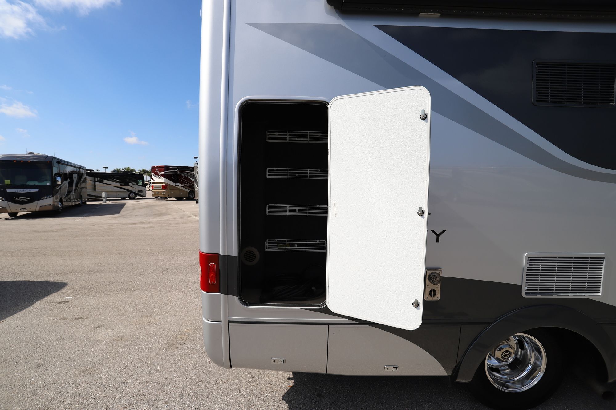 Used 2017 Leisure Van Unity 24MB Class C  For Sale