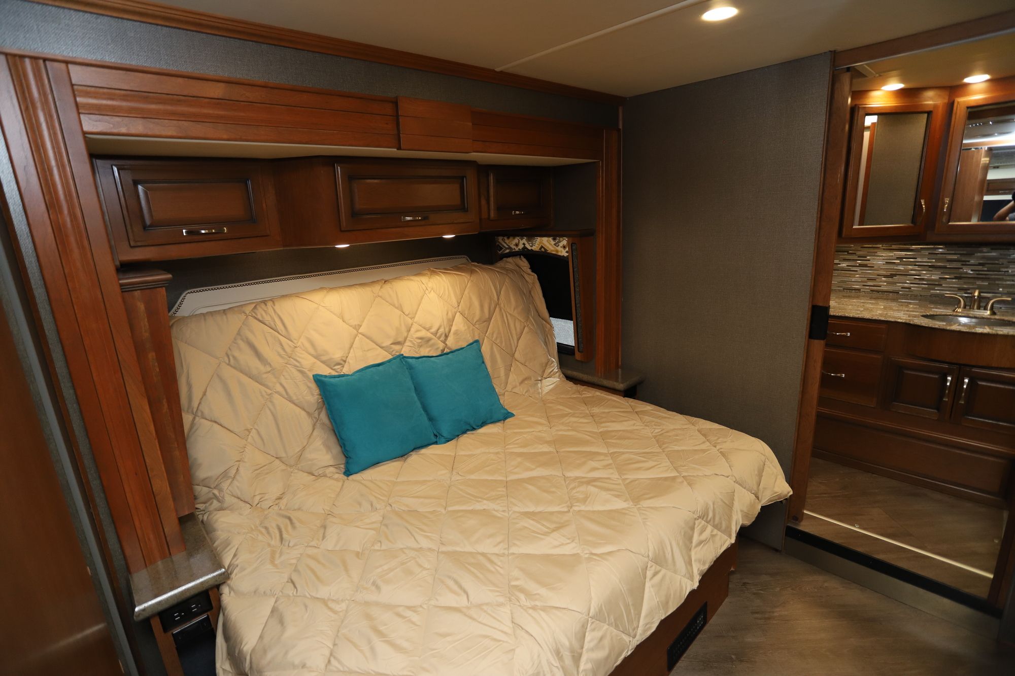 Used 2017 Fleetwood Pace Arrow 36U Class A  For Sale