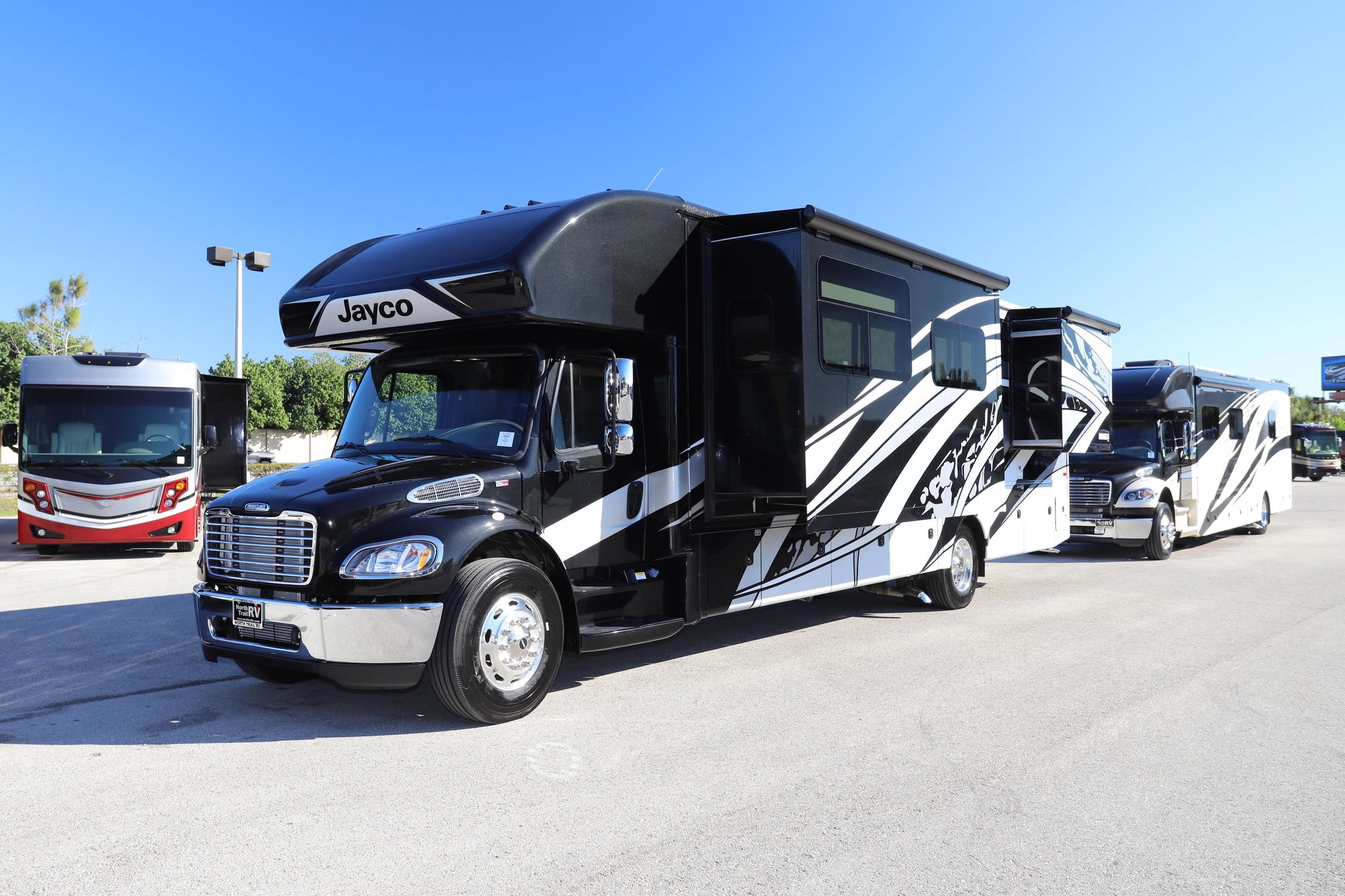 New 2021 Jayco Seneca 37L Super C  For Sale