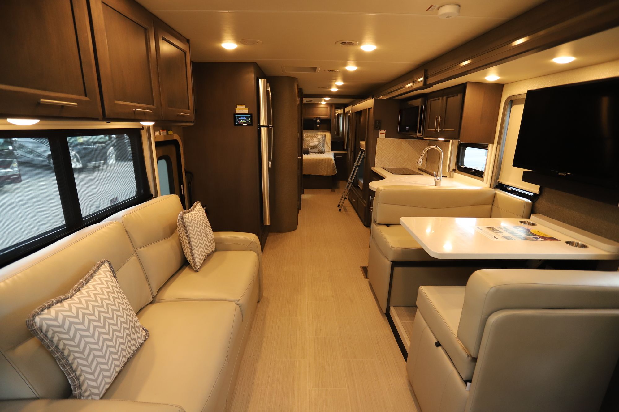 Used 2018 Tiffin Motor Homes Allegro Bus 37AP Class A  For Sale
