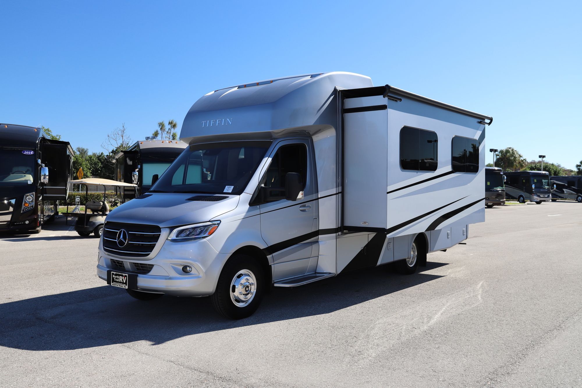 Used 2021 Tiffin Motor Homes Wayfarer 25RW Class C  For Sale