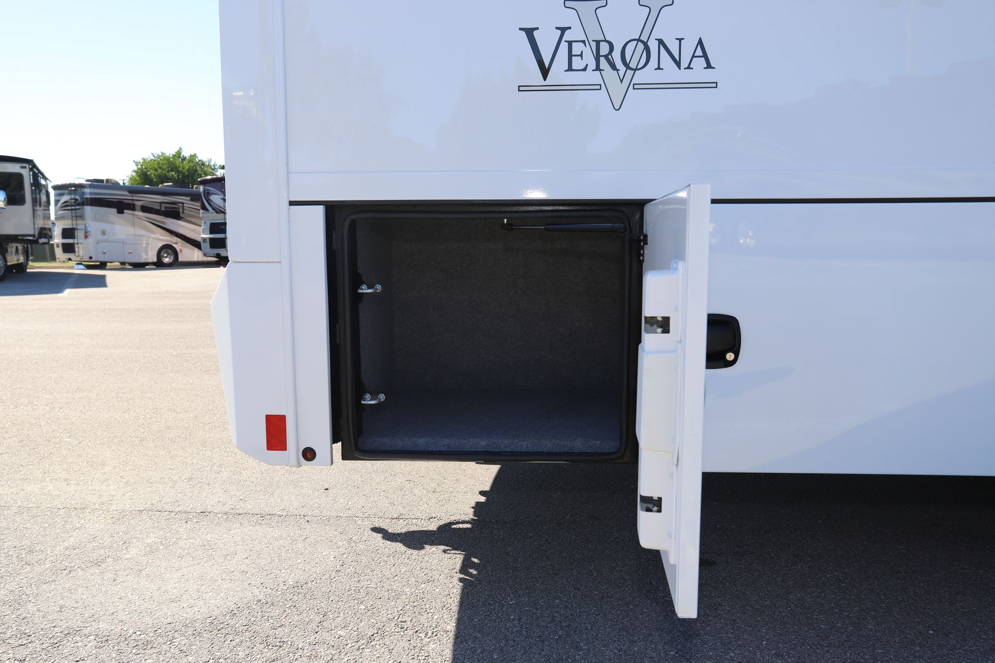 New 2021 Renegade Rv Verona 40VRB Super C  For Sale