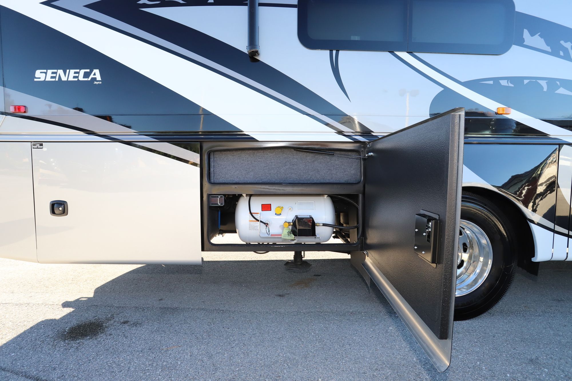 New 2021 Jayco Seneca 37L Super C  For Sale