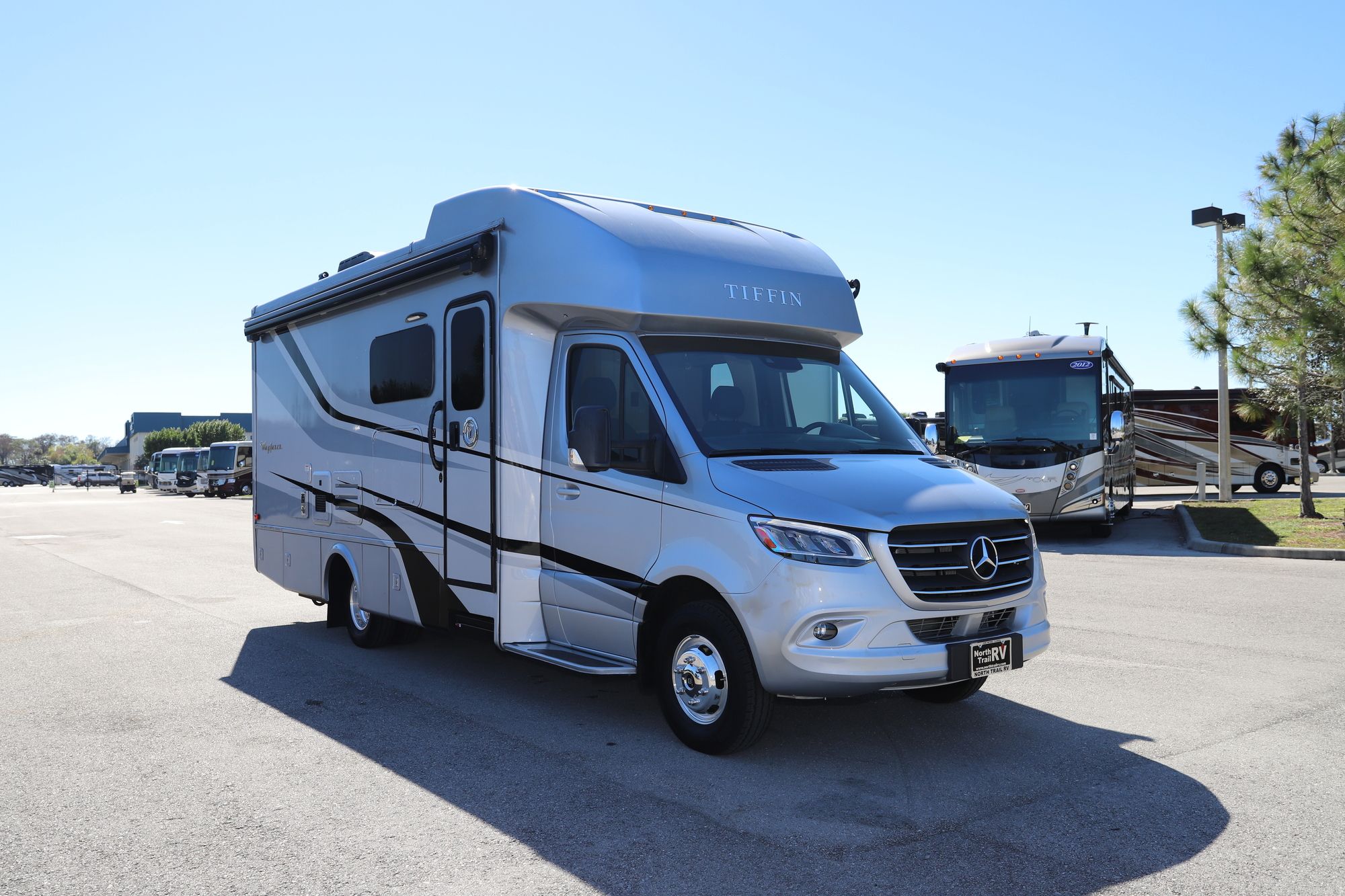 Used 2021 Tiffin Motor Homes Wayfarer 25RW Class C  For Sale