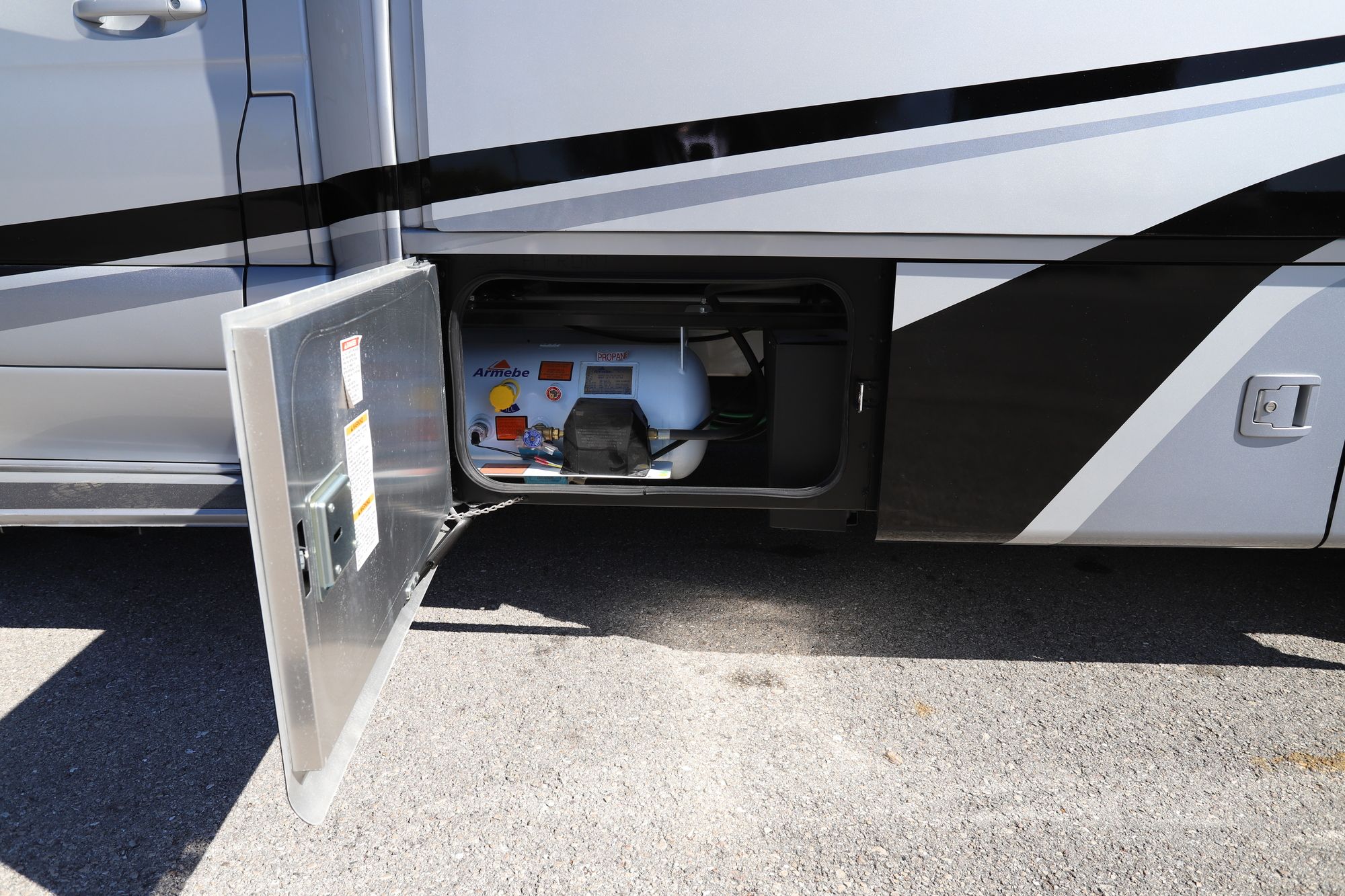 Used 2021 Tiffin Motor Homes Wayfarer 25RW Class C  For Sale