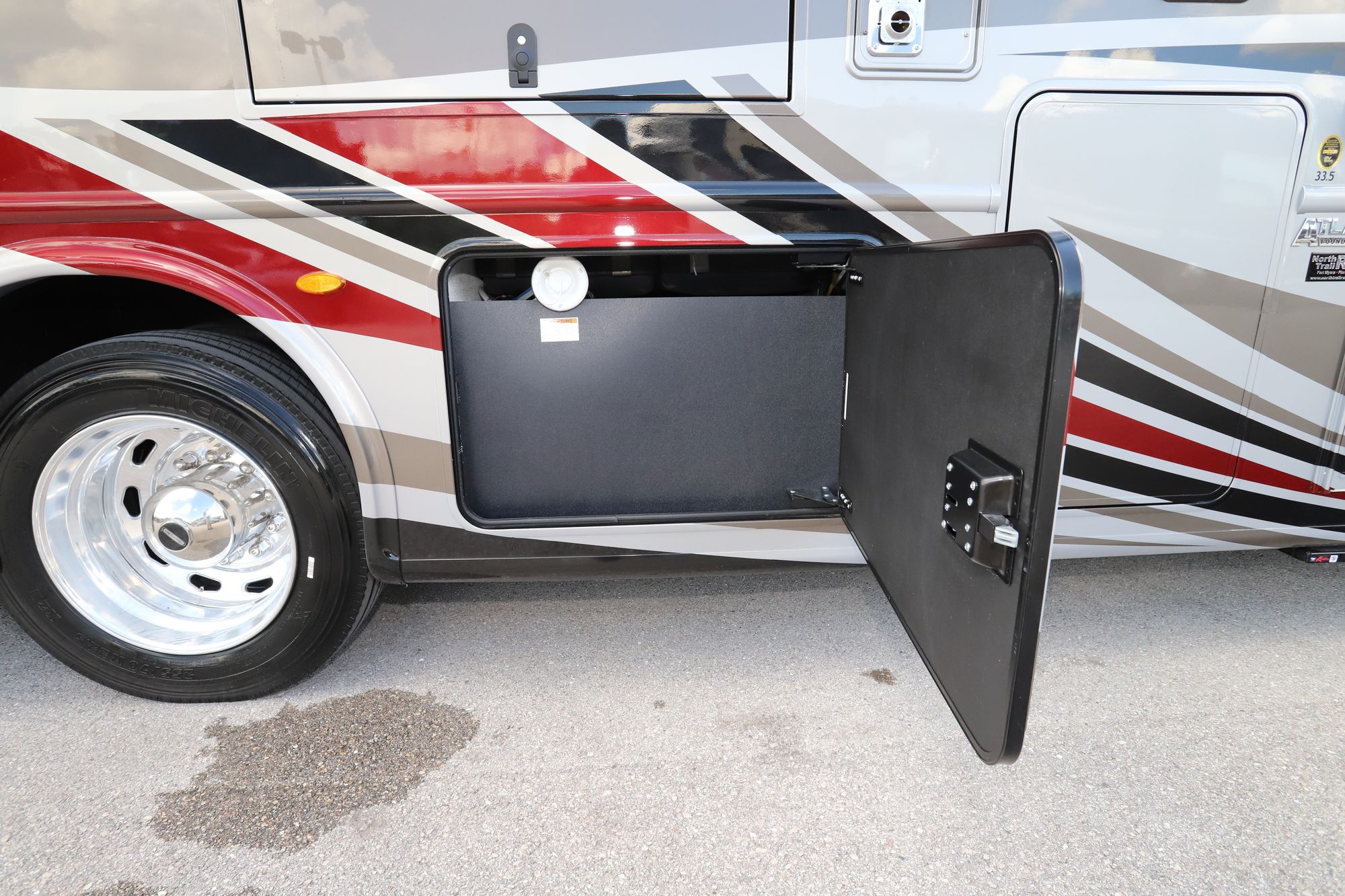 Used 2018 Tiffin Motor Homes Allegro Bus 37AP Class A  For Sale