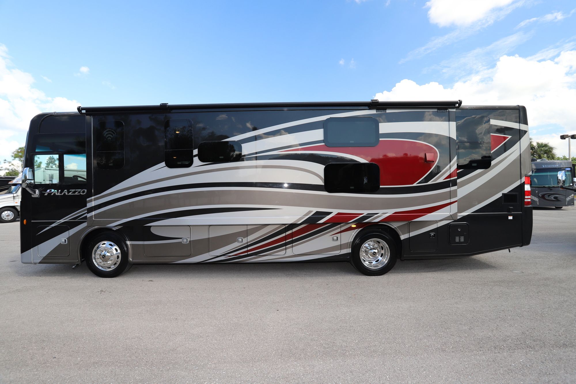 Used 2021 Thor Palazzo 33.5 Class A  For Sale