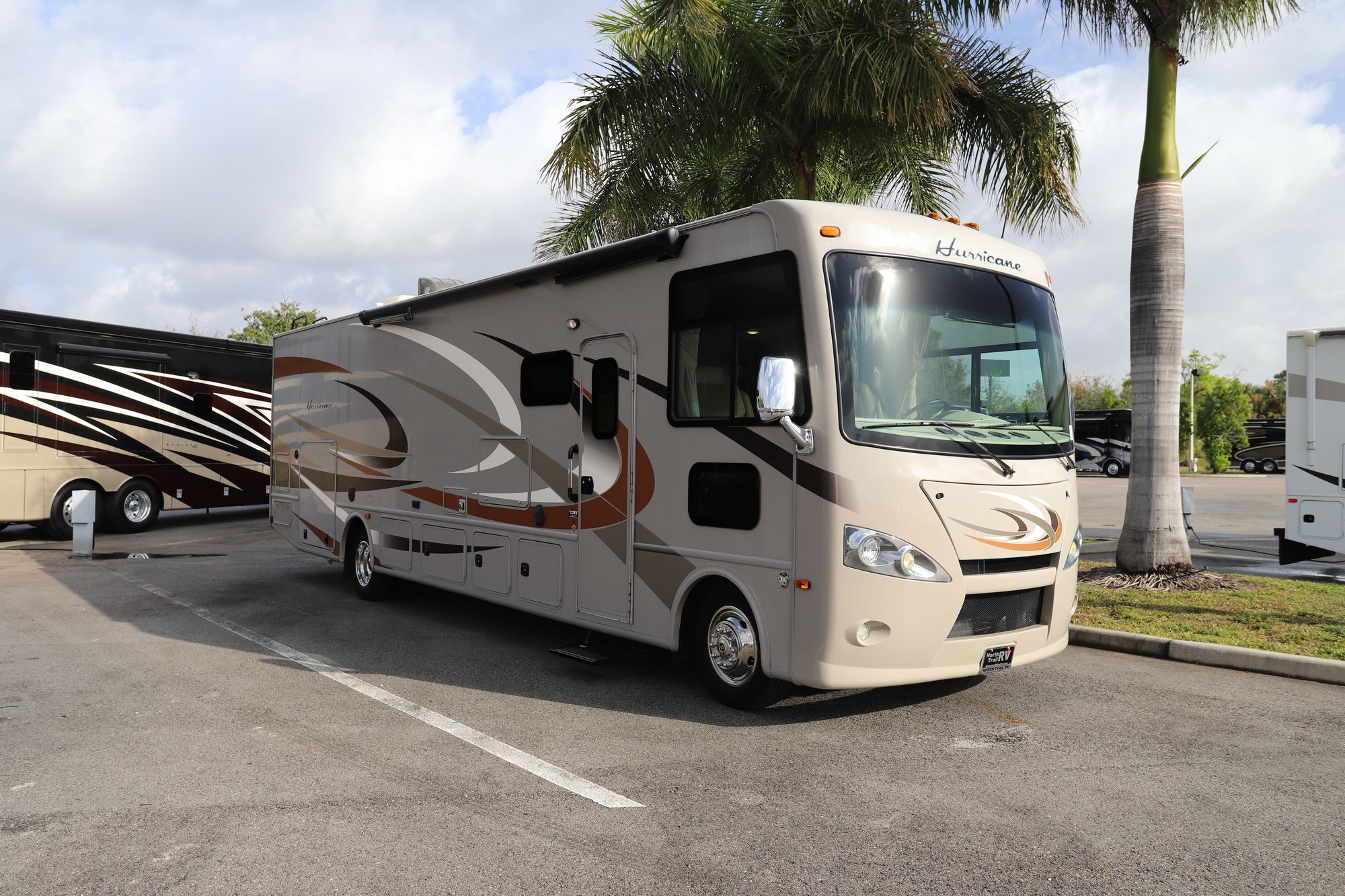 Used 2016 Four Winds Hurricane 34F Class A  For Sale