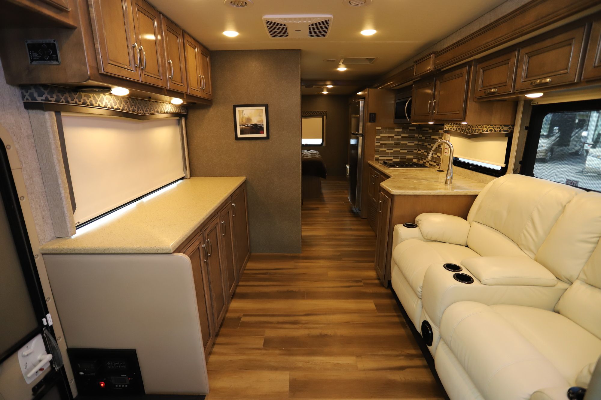 Used 2020 Thor Omni 34SV Super C  For Sale