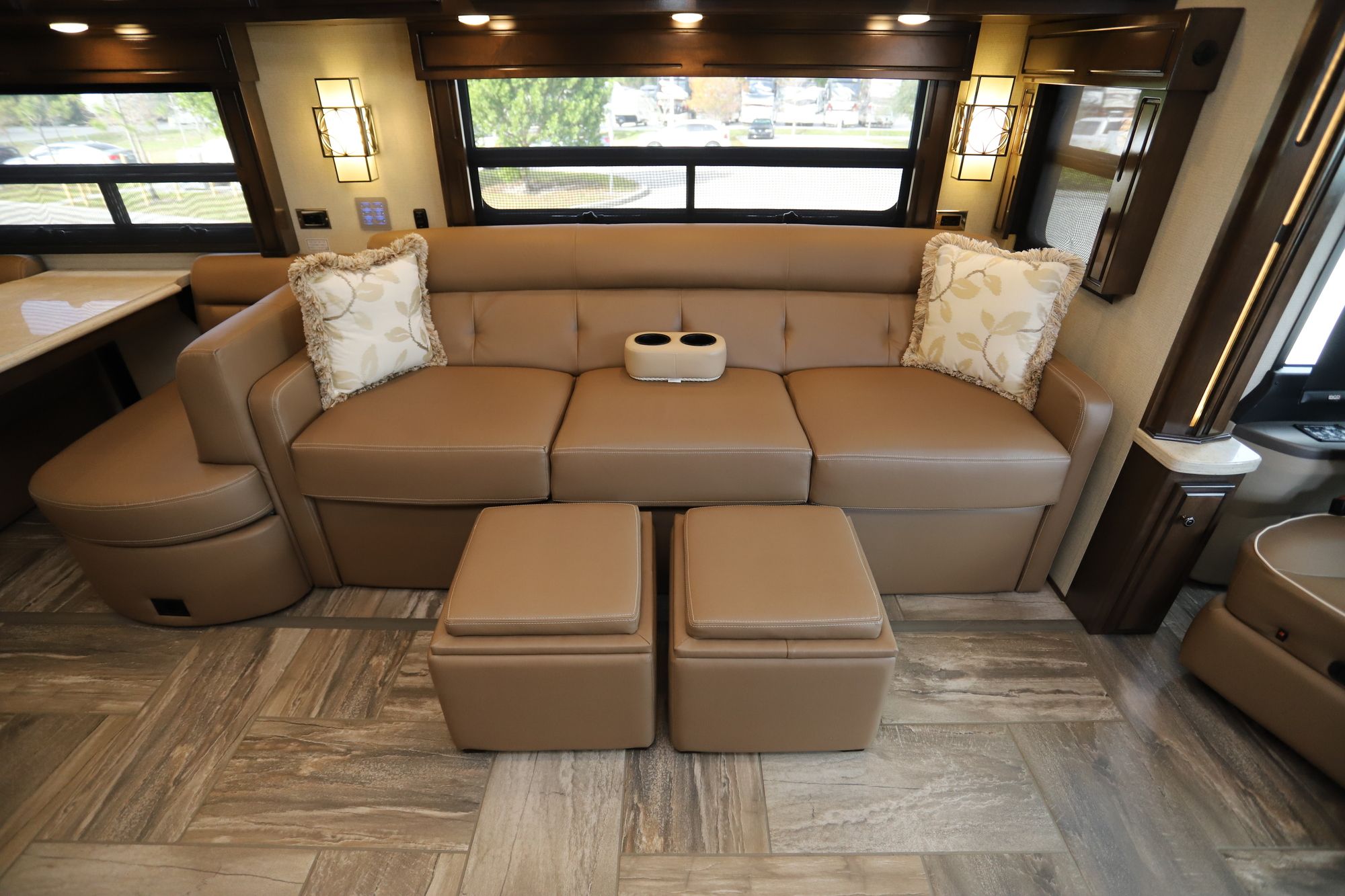 Used 2019 Newmar Dutch Star 4310 Class A  For Sale