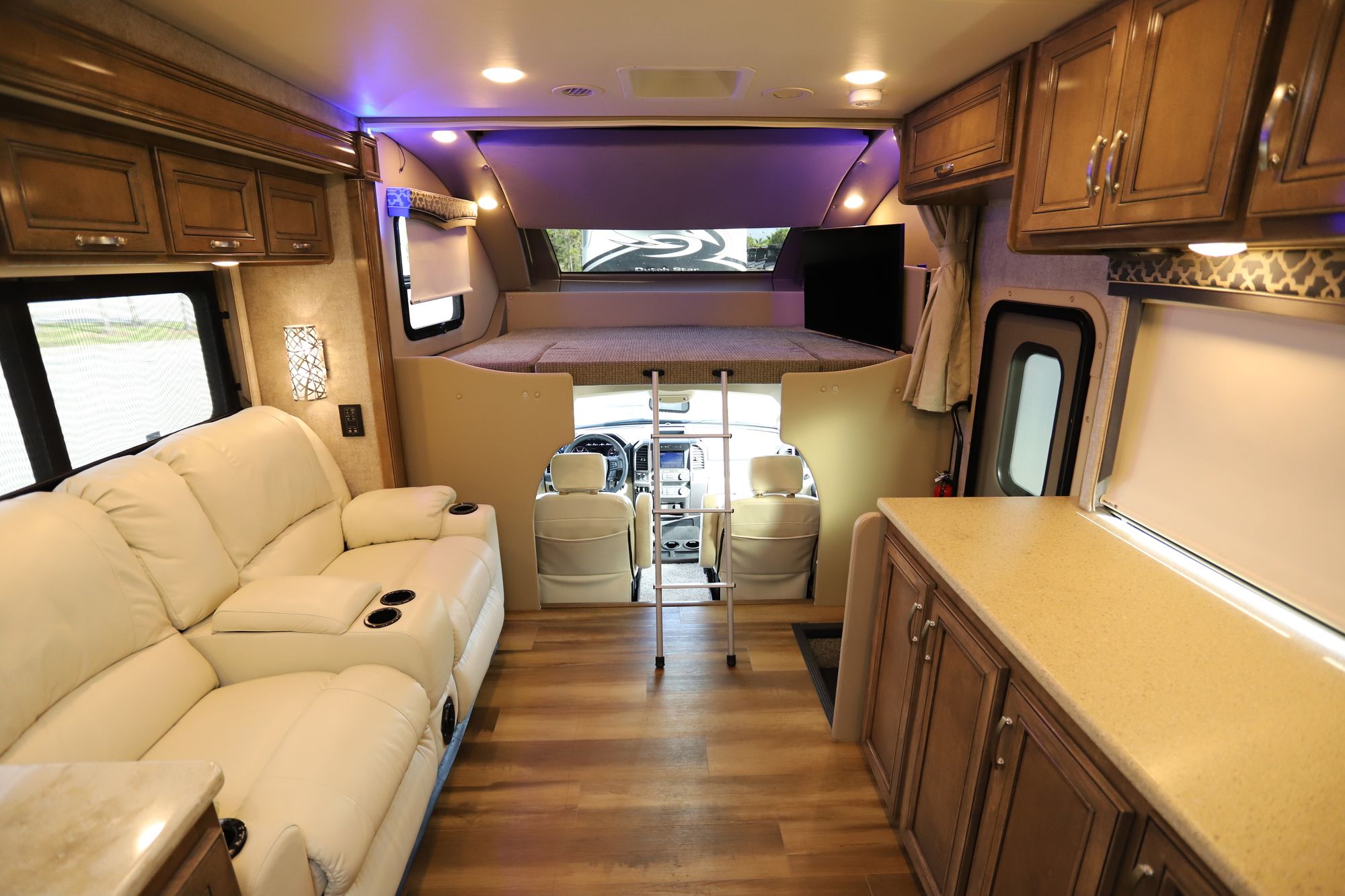 Used 2020 Thor Omni 34SV Super C  For Sale