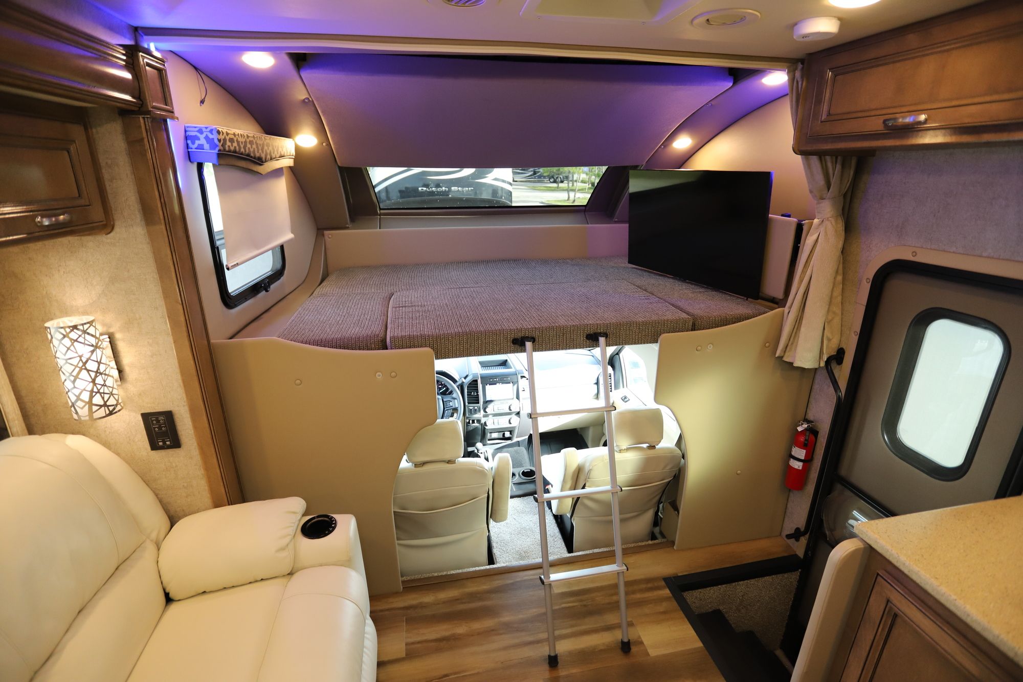 Used 2020 Thor Omni 34SV Super C  For Sale
