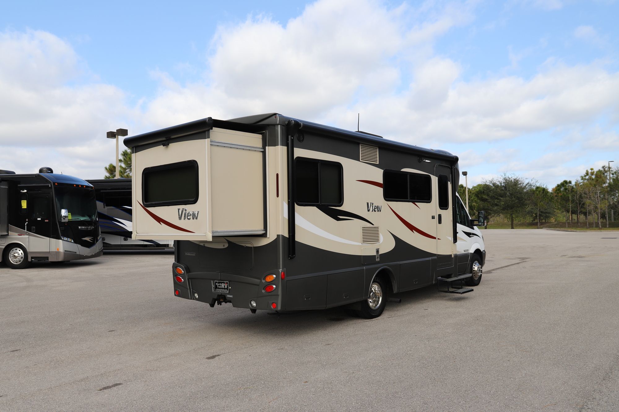 Used 2015 Winnebago View 24G Class C  For Sale