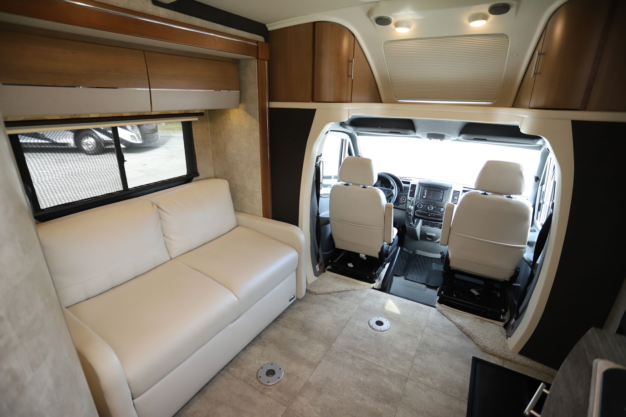 Used 2015 Winnebago View 24G Class C  For Sale