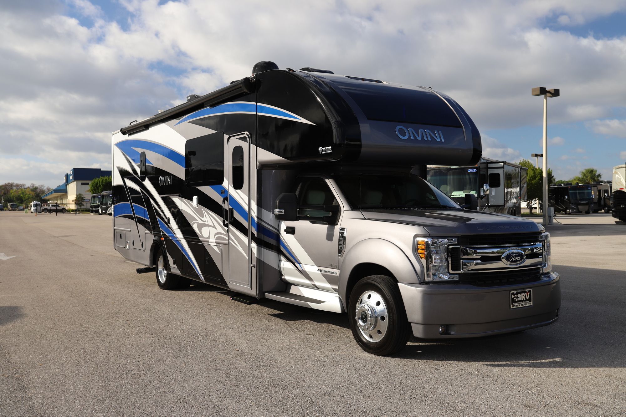 Used 2020 Thor Omni 34SV Super C  For Sale