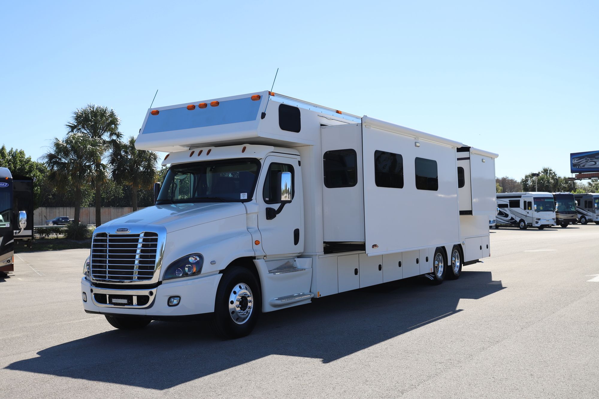 Used 2018 Renegade Rv Classic 3400 Class C  For Sale