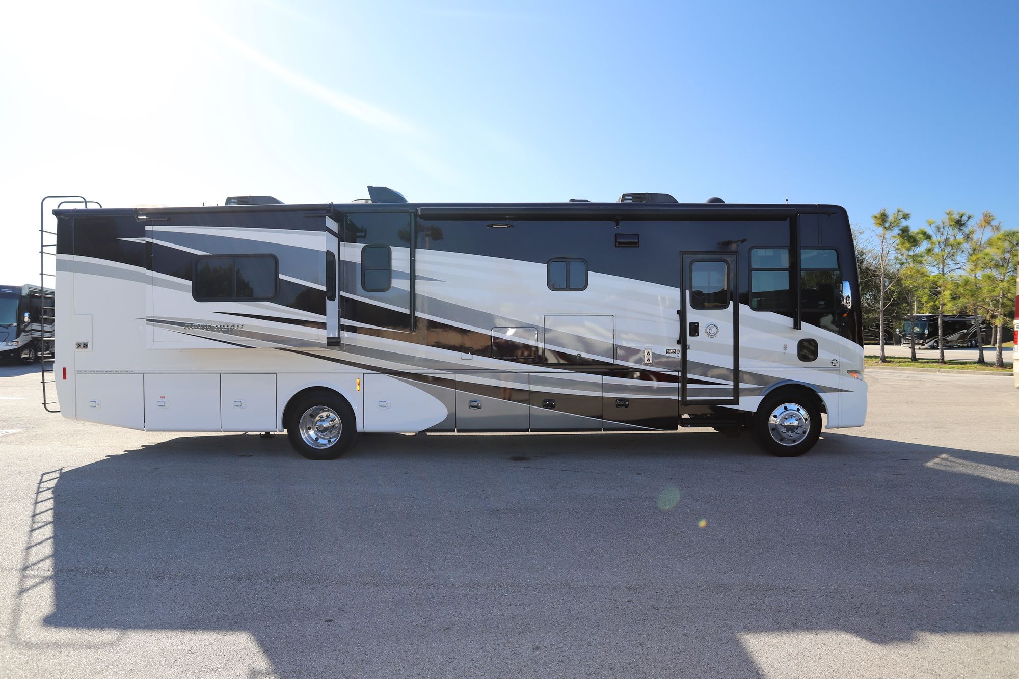 Used 2018 Tiffin Motor Homes Allegro 36UA Class A  For Sale