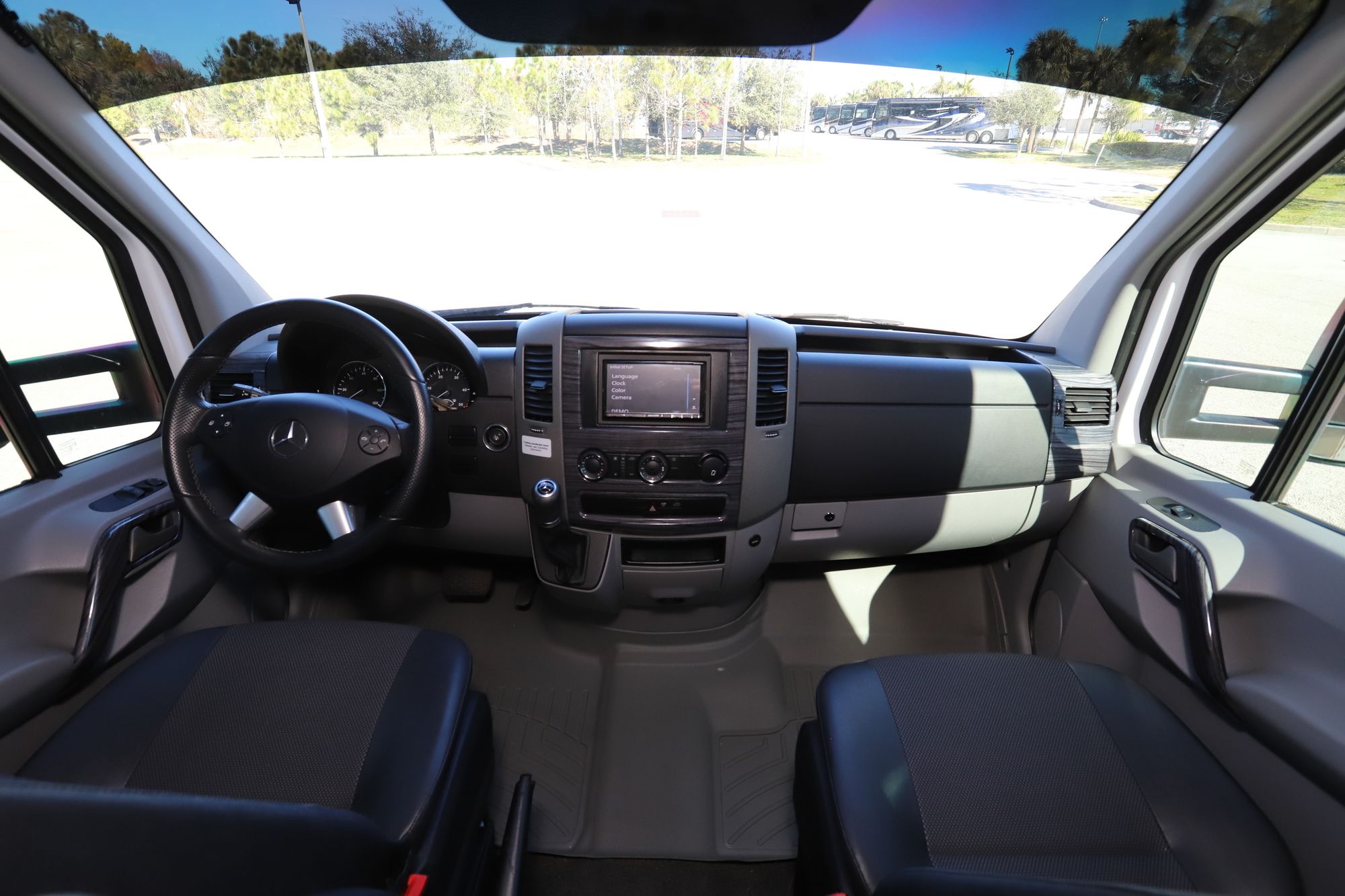 Used 2018 Renegade Rv Vienna 25VQRS Class C  For Sale