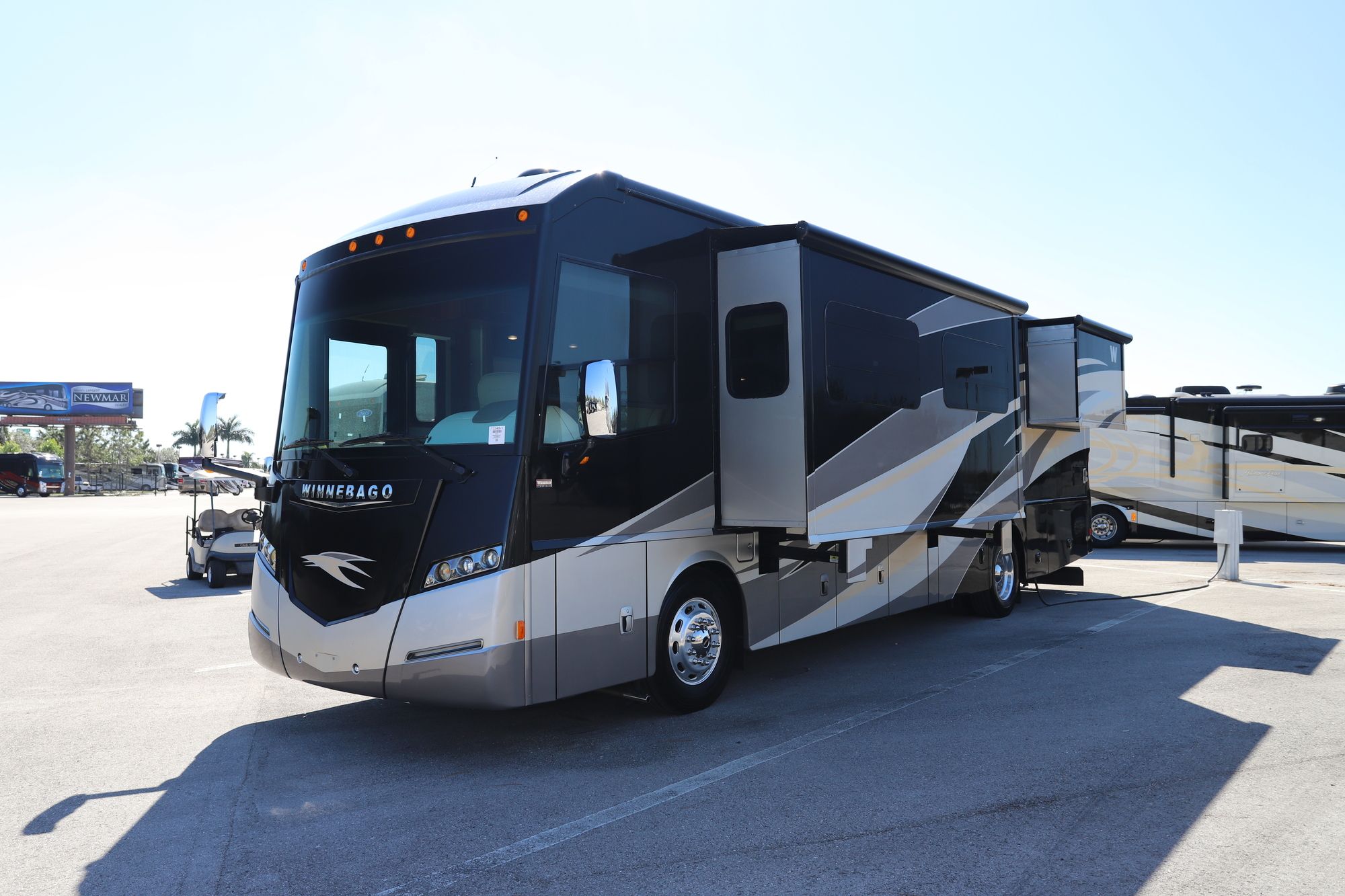 Used 2014 Winnebago Journey 36M Class A  For Sale