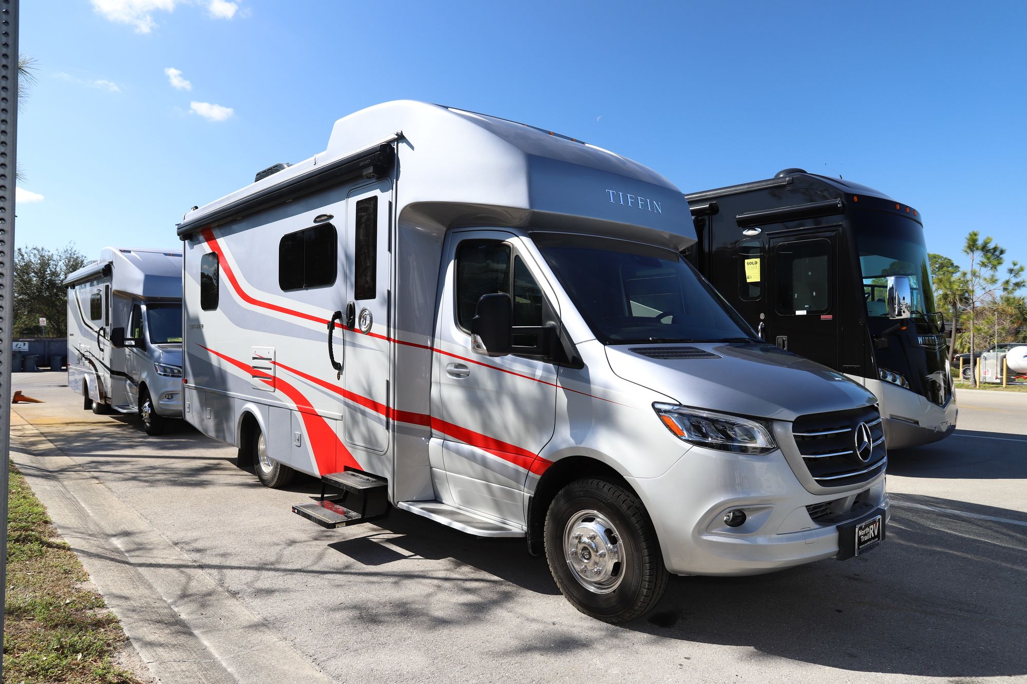 New 2021 Tiffin Motor Homes Wayfarer 25 SW Class C  For Sale