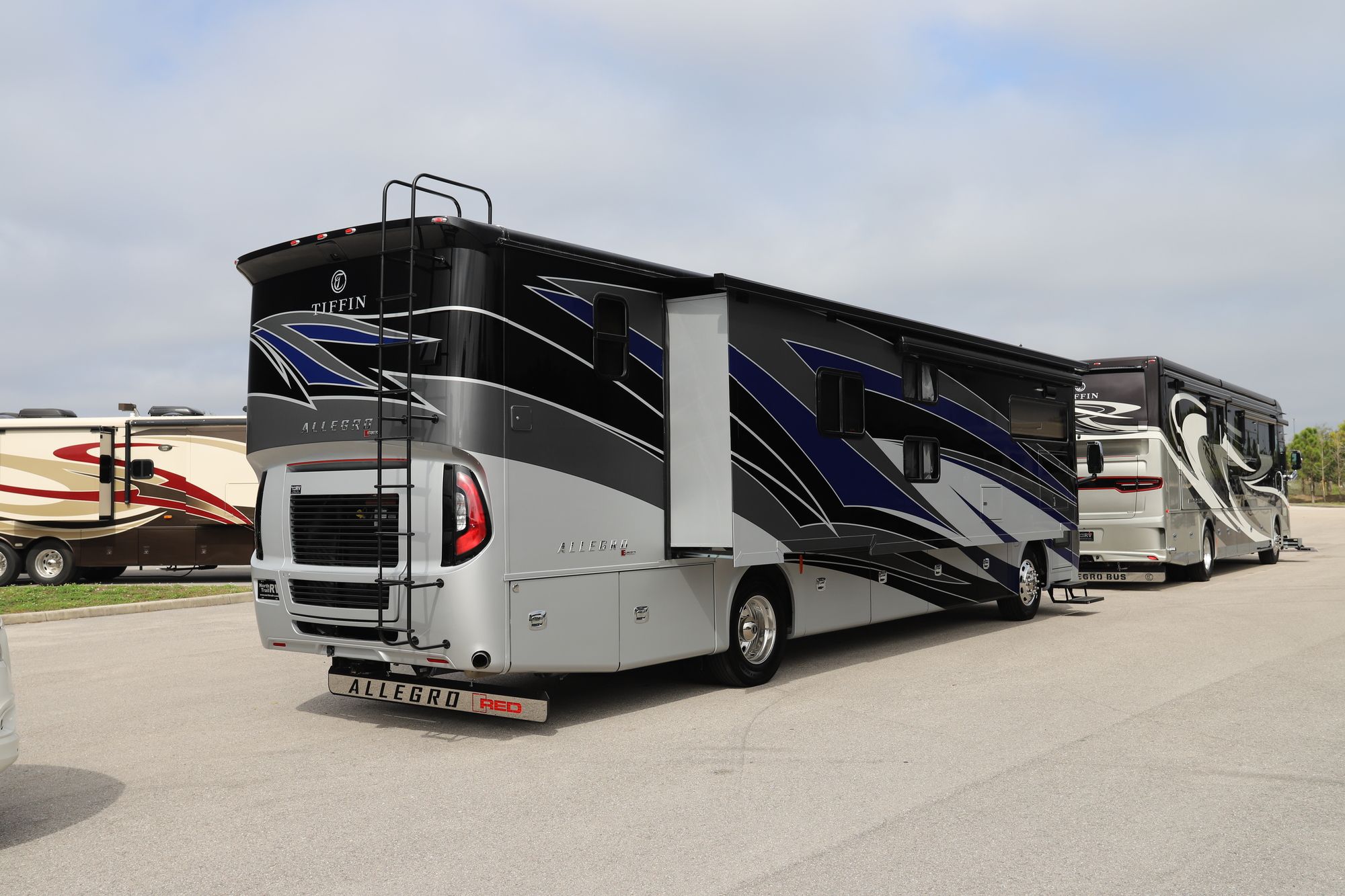 New 2021 Tiffin Motor Homes Allegro Red 38KA Class A  For Sale