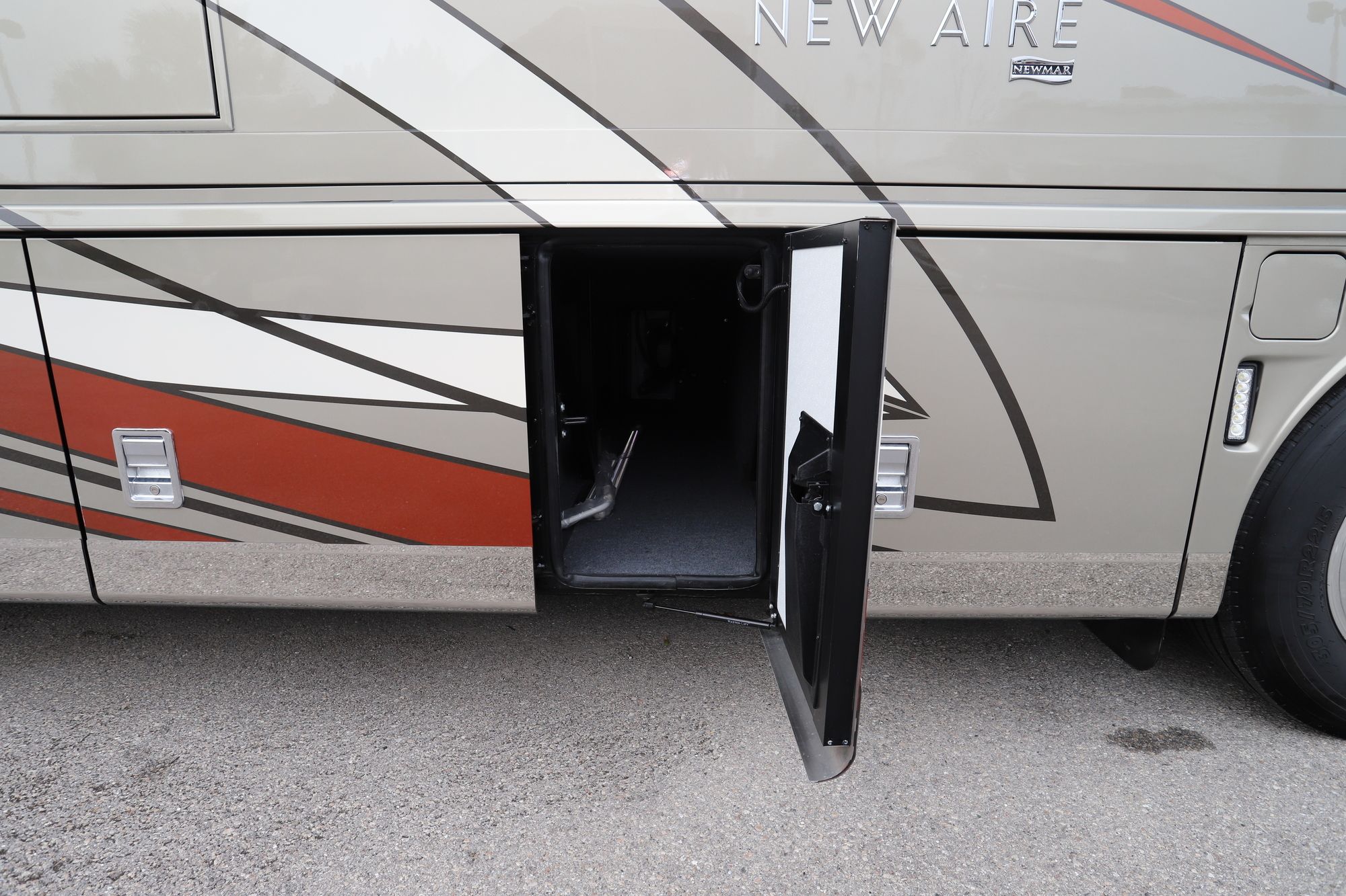 New 2021 Newmar New Aire 3543 Class A  For Sale