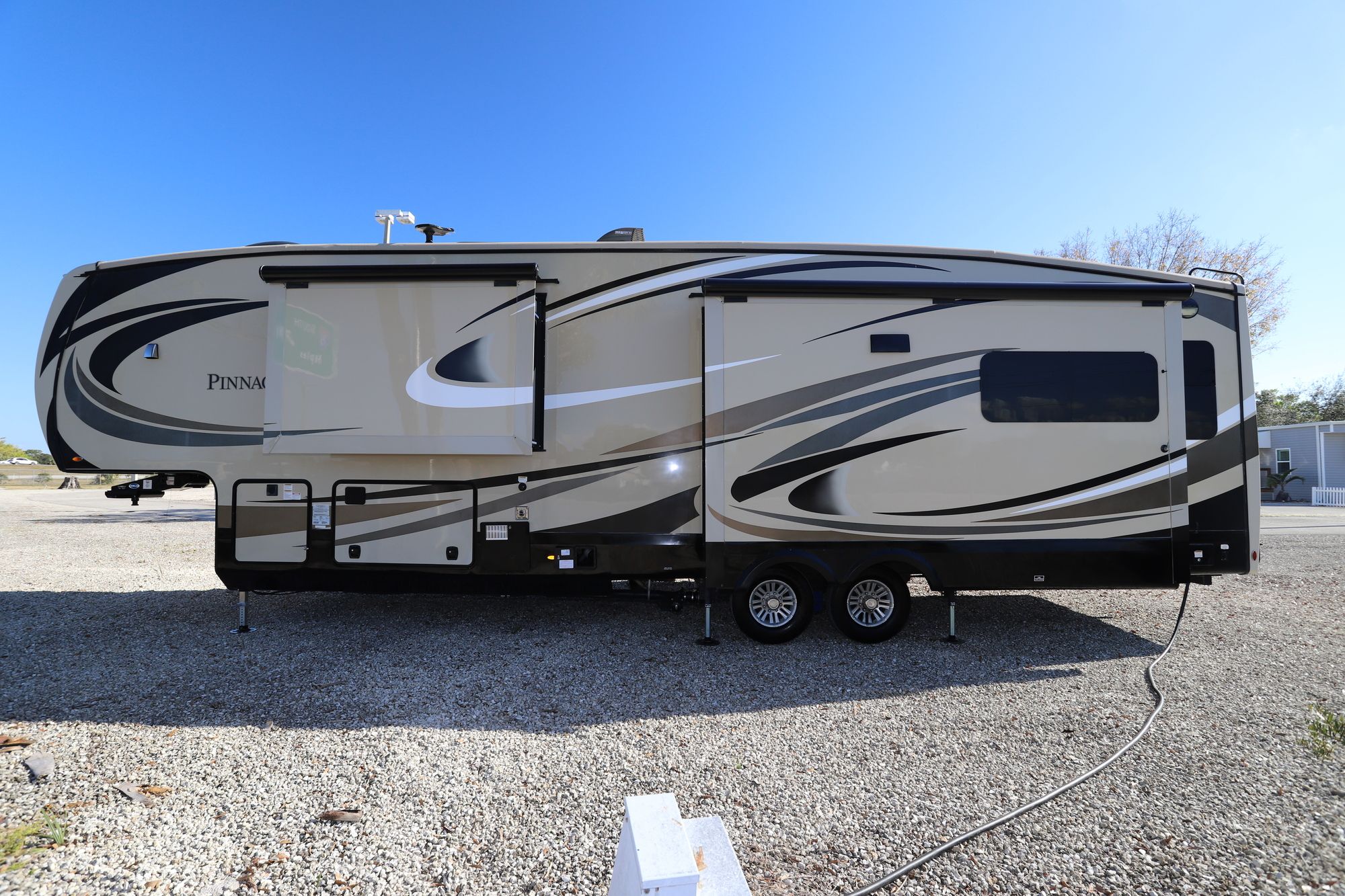 New 2017 Jayco Pinnacle Fw 36FBTS Fifth Wheel  For Sale