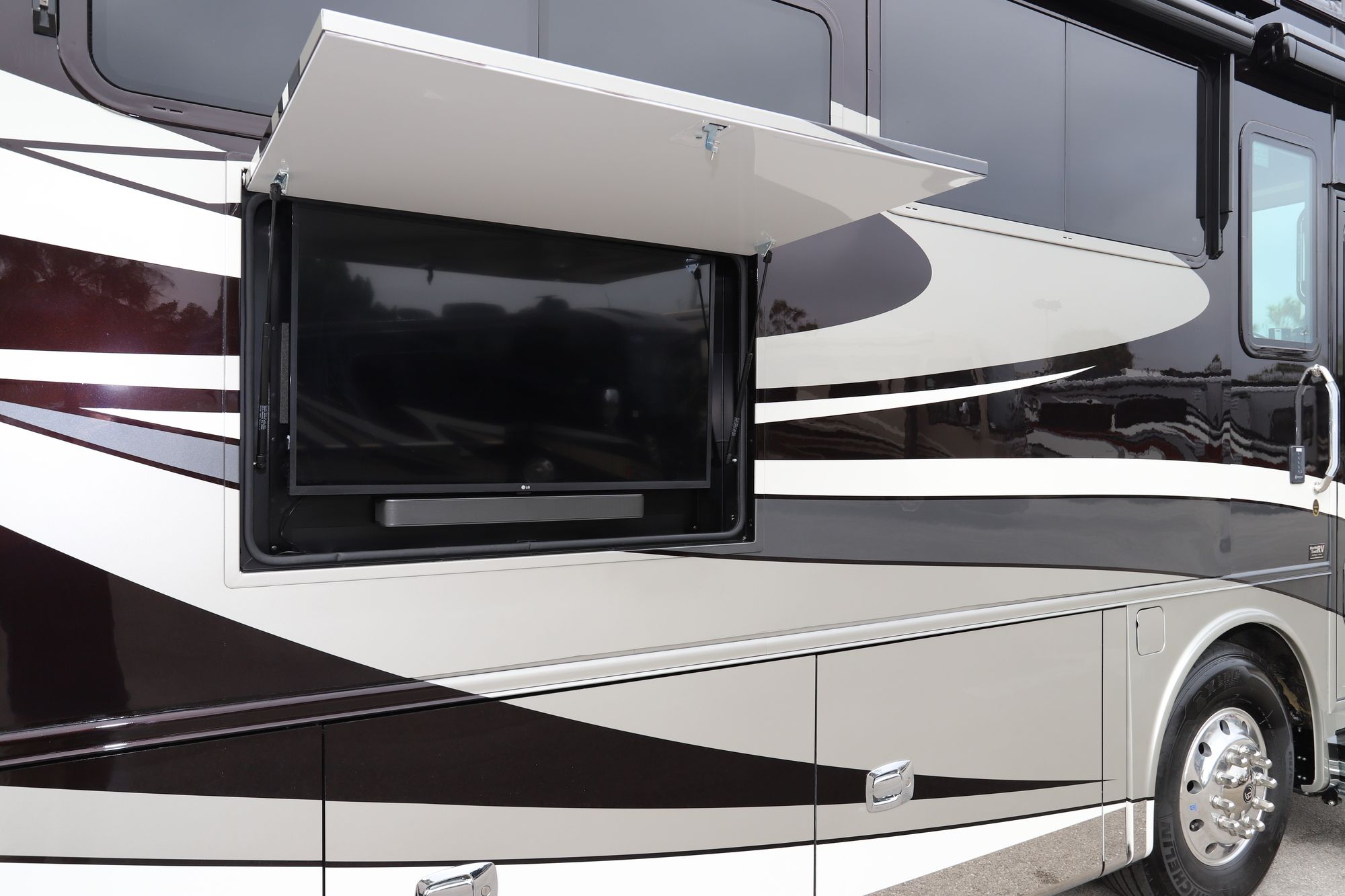 New 2021 Tiffin Motor Homes Allegro Bus 40IP Class A  For Sale