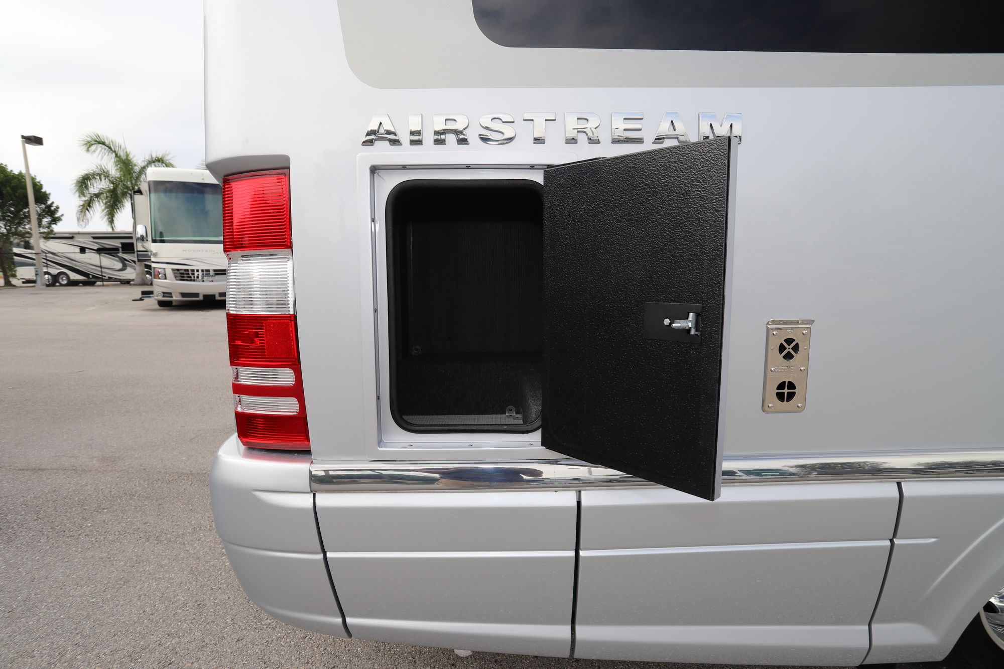 New 2021 Airstream Atlas MB Class C  For Sale