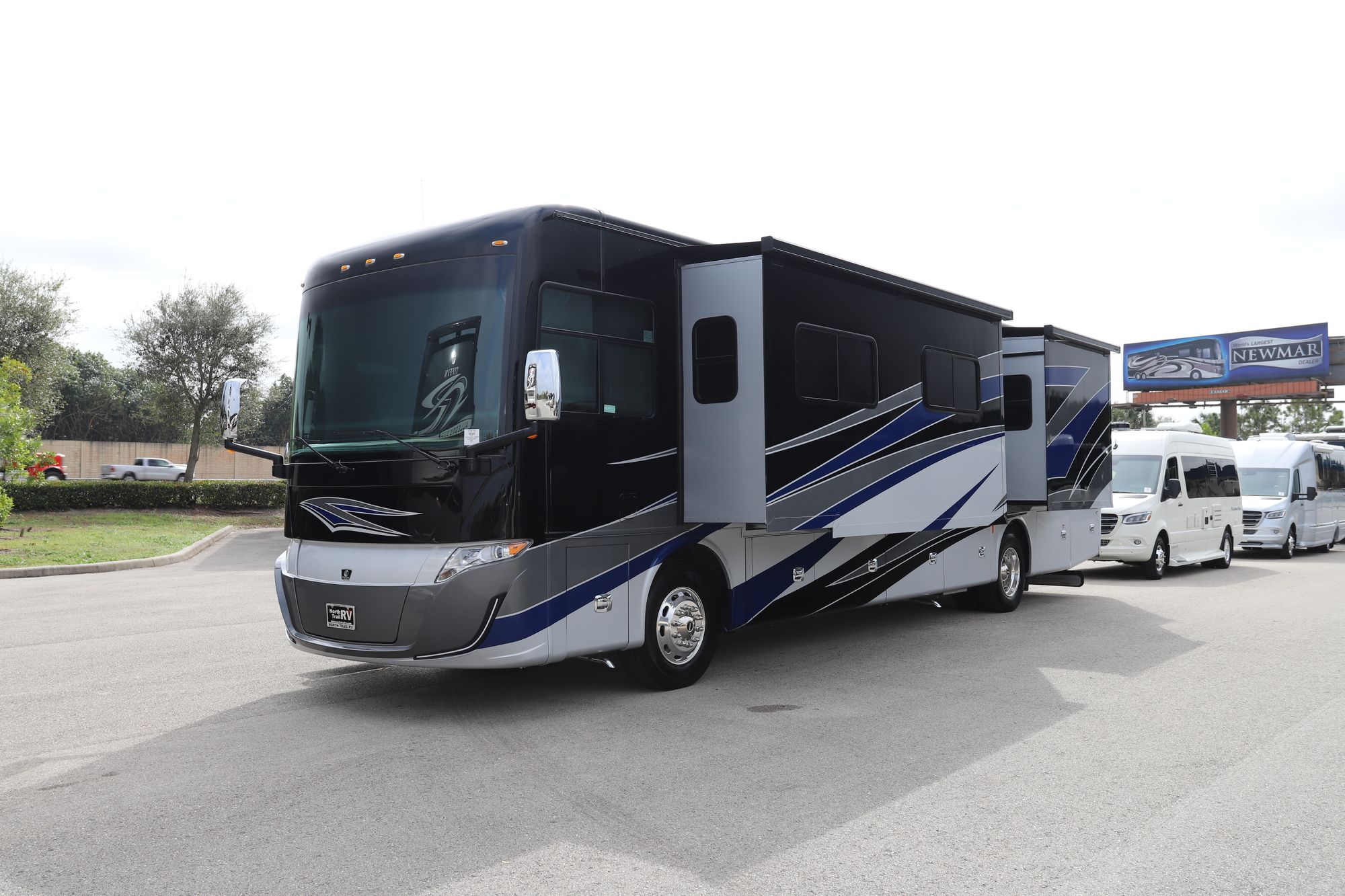 New 2021 Tiffin Motor Homes Allegro Red 38KA Class A  For Sale