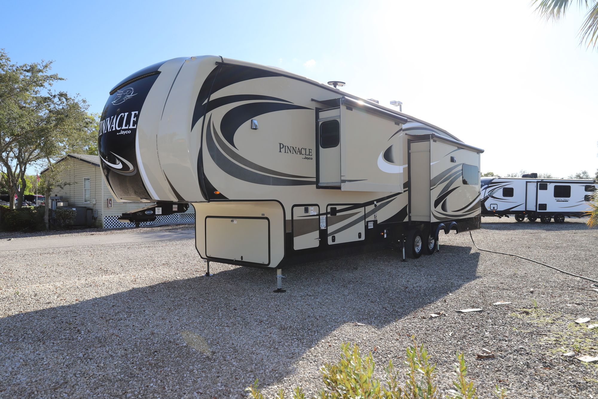 New 2017 Jayco Pinnacle Fw 36FBTS Fifth Wheel  For Sale