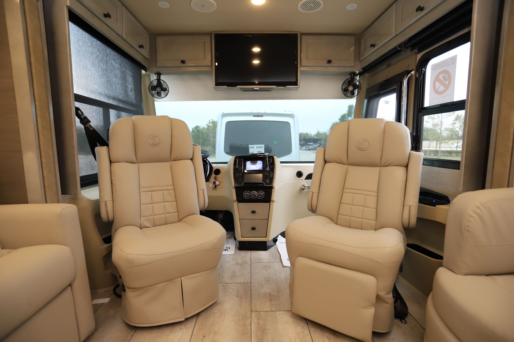 New 2021 Tiffin Motor Homes Breeze 33BR Class A  For Sale