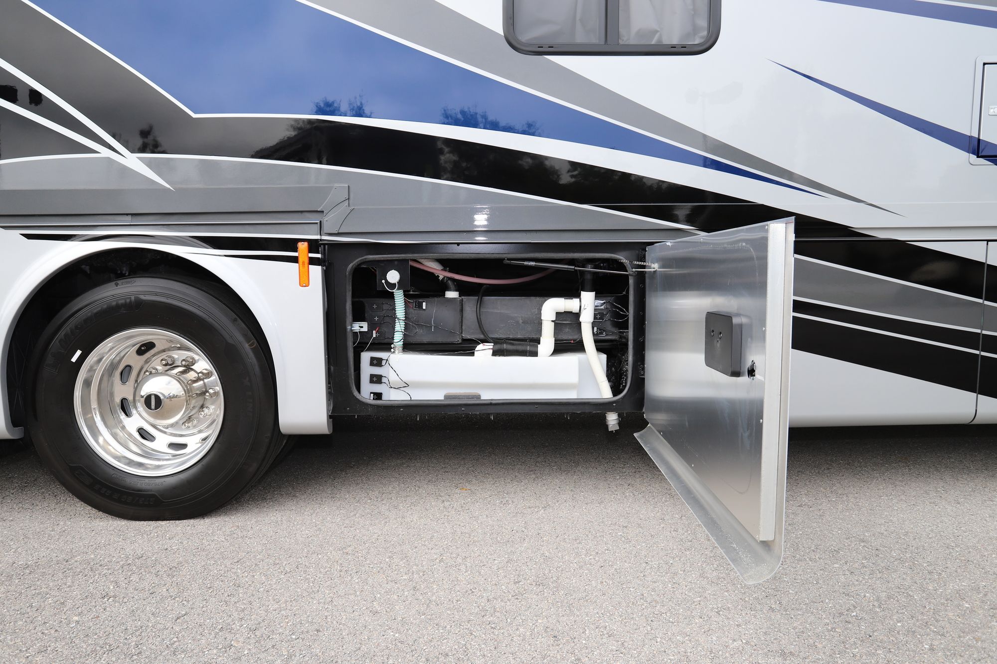 New 2021 Tiffin Motor Homes Allegro Red 38KA Class A  For Sale