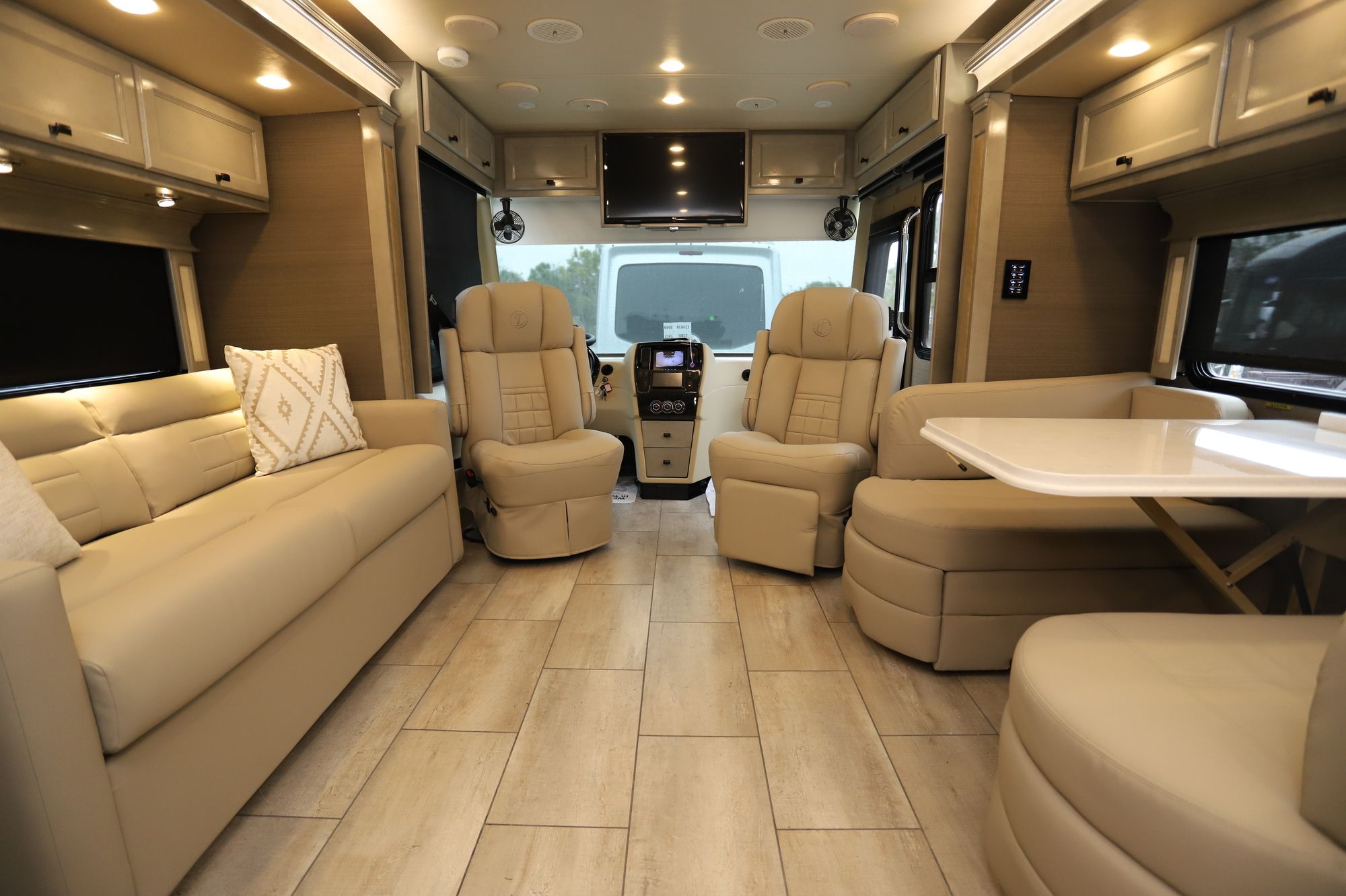 New 2021 Tiffin Motor Homes Breeze 33BR Class A  For Sale