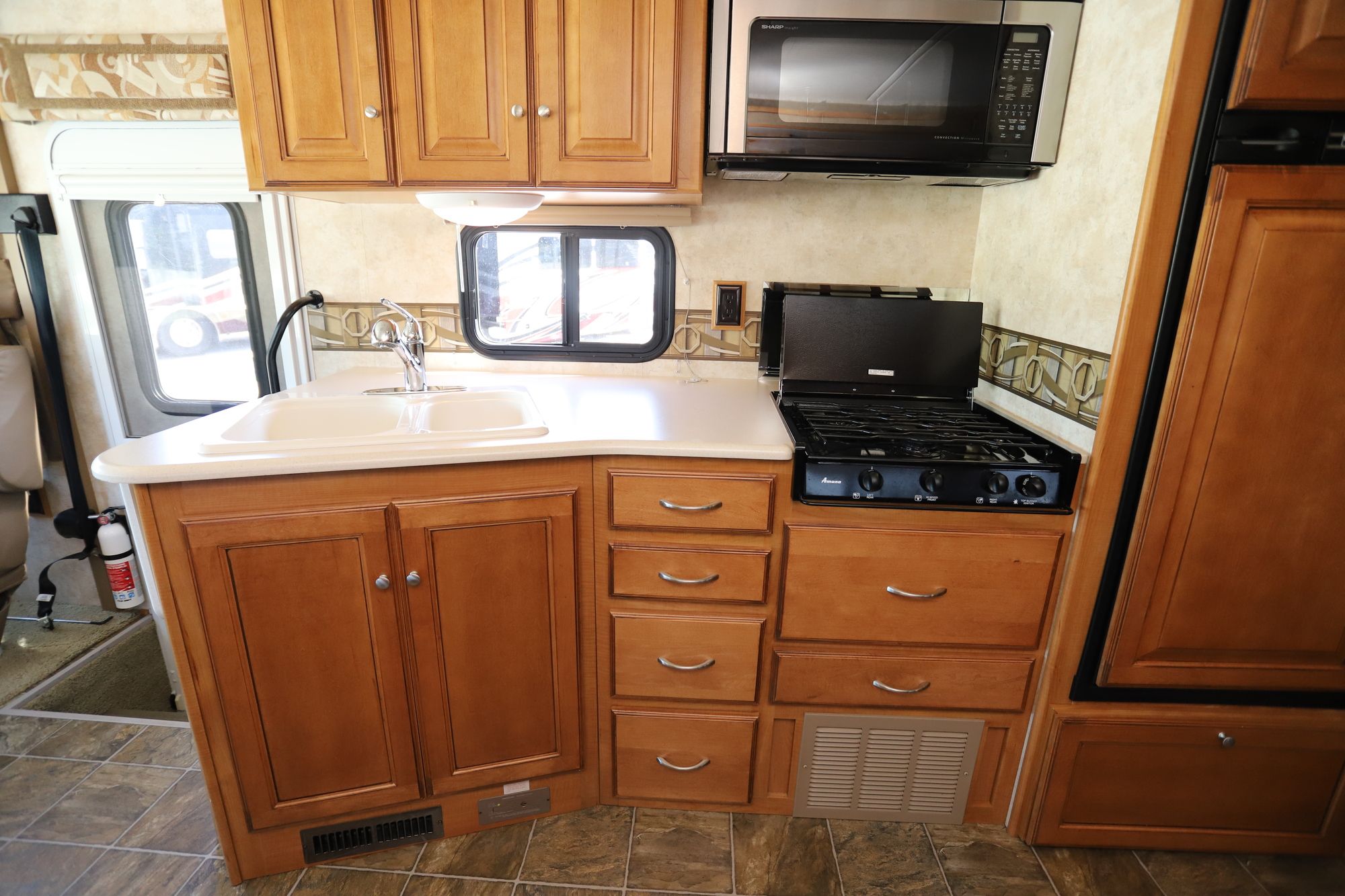 Used 2011 Winnebago Vista 35F Class A  For Sale