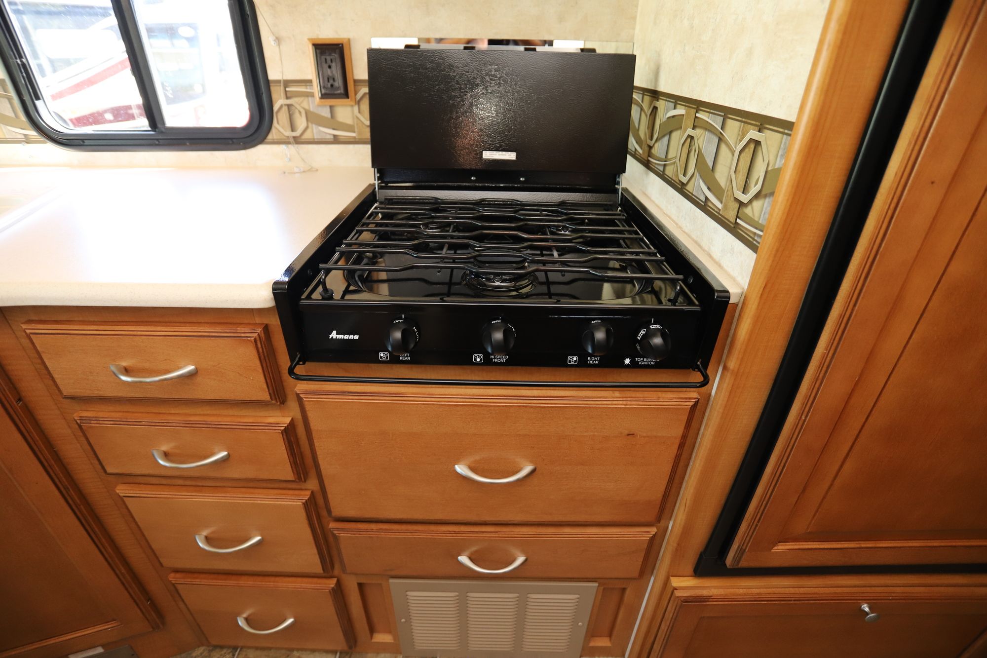 Used 2011 Winnebago Vista 35F Class A  For Sale