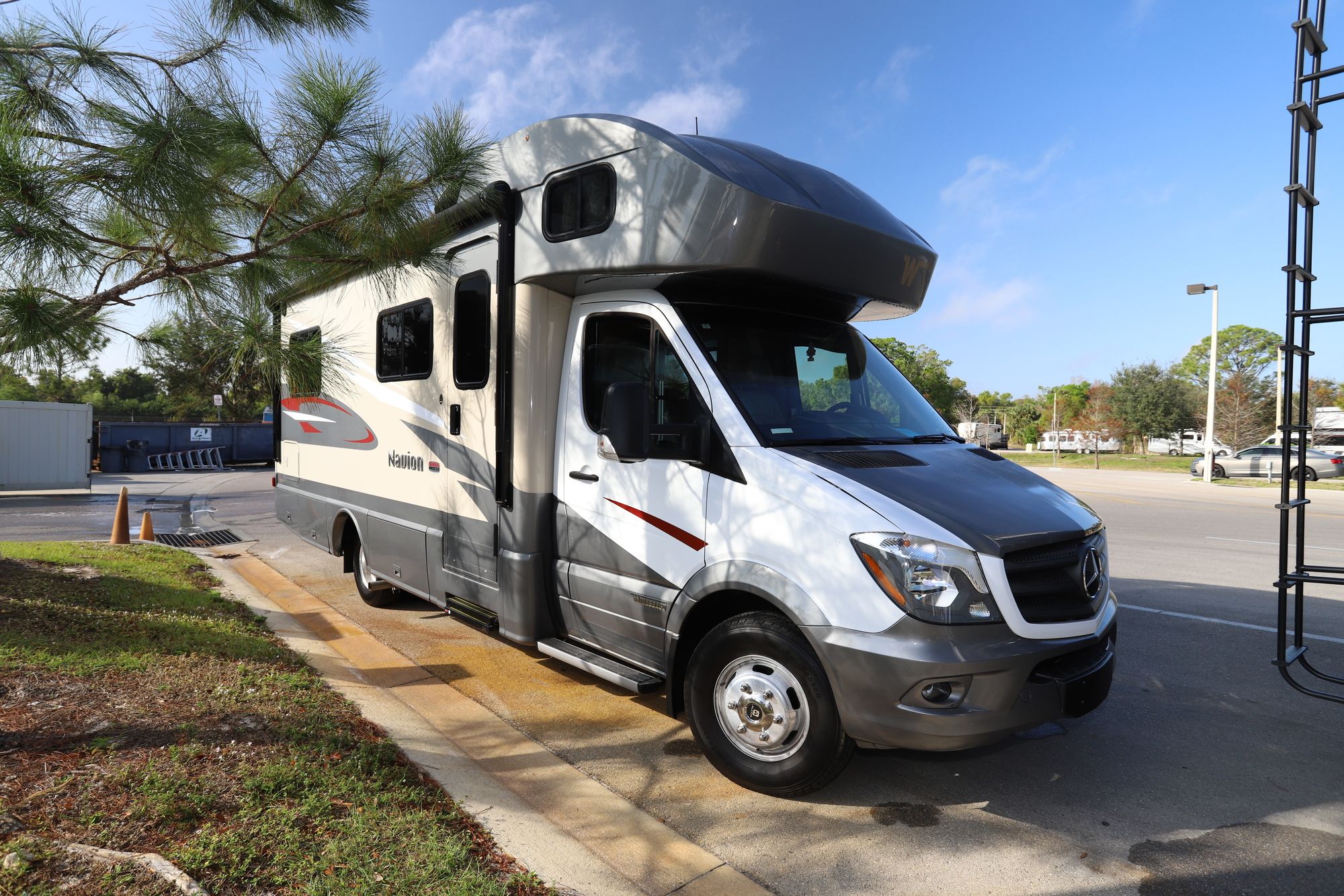 Used 2019 Winnebago Navion 24V Class C  For Sale