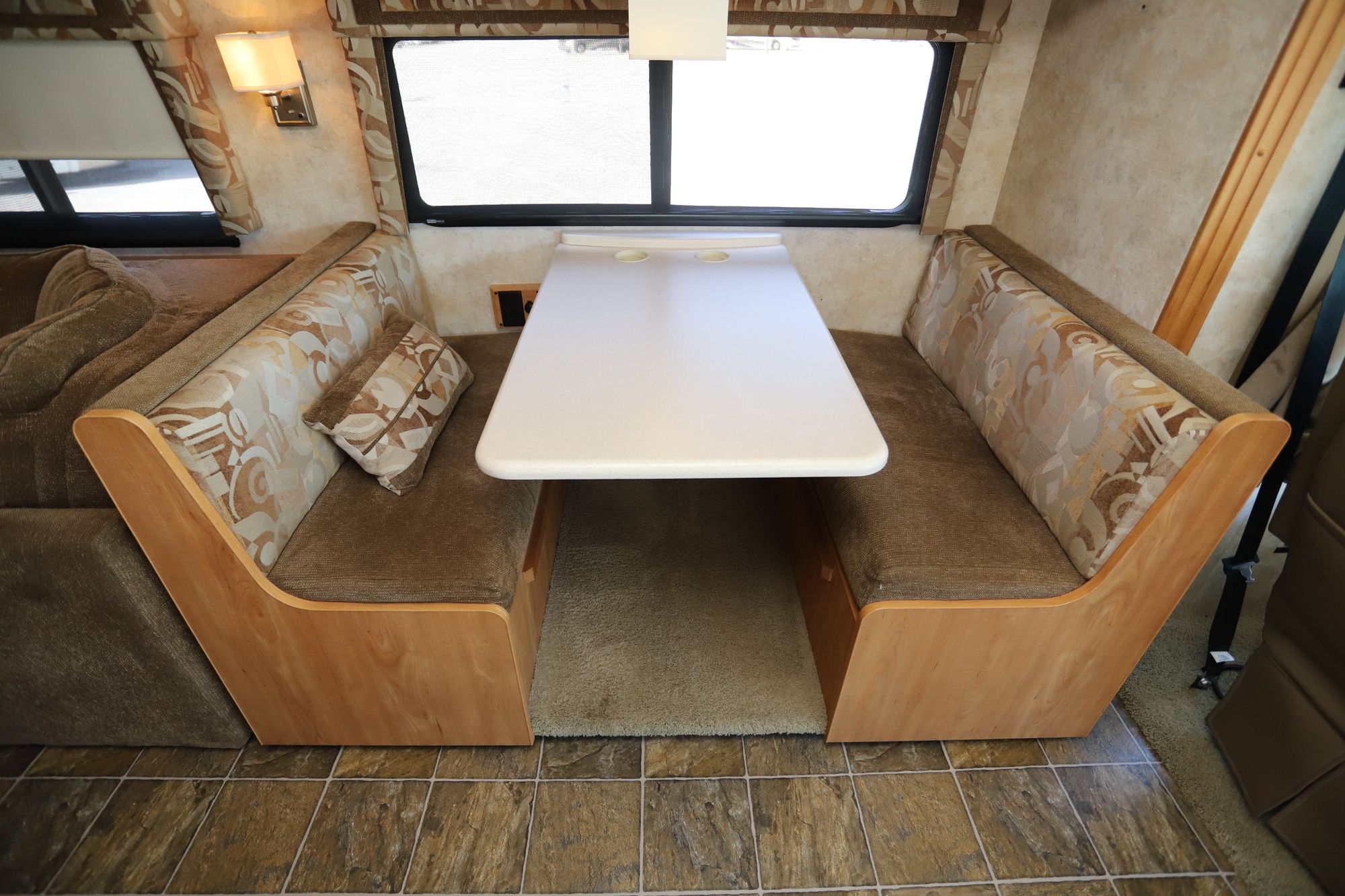 Used 2011 Winnebago Vista 35F Class A  For Sale