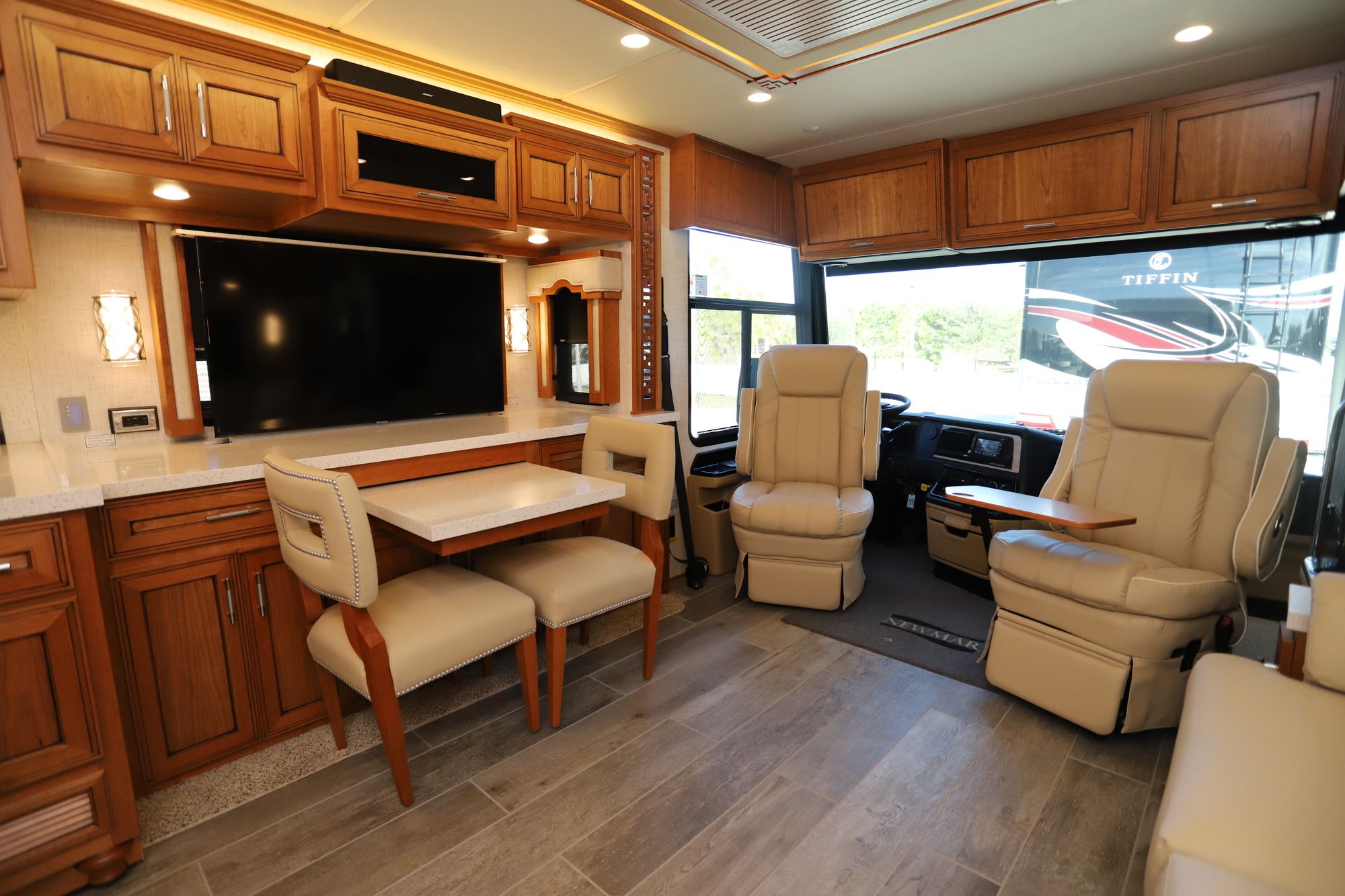 Used 2020 Newmar Ventana 3407 Class A  For Sale