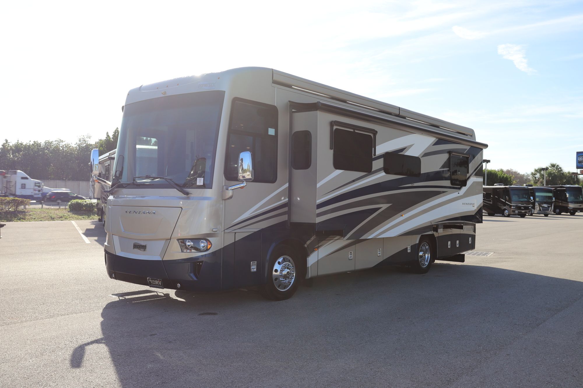 Used 2020 Newmar Ventana 3407 Class A  For Sale