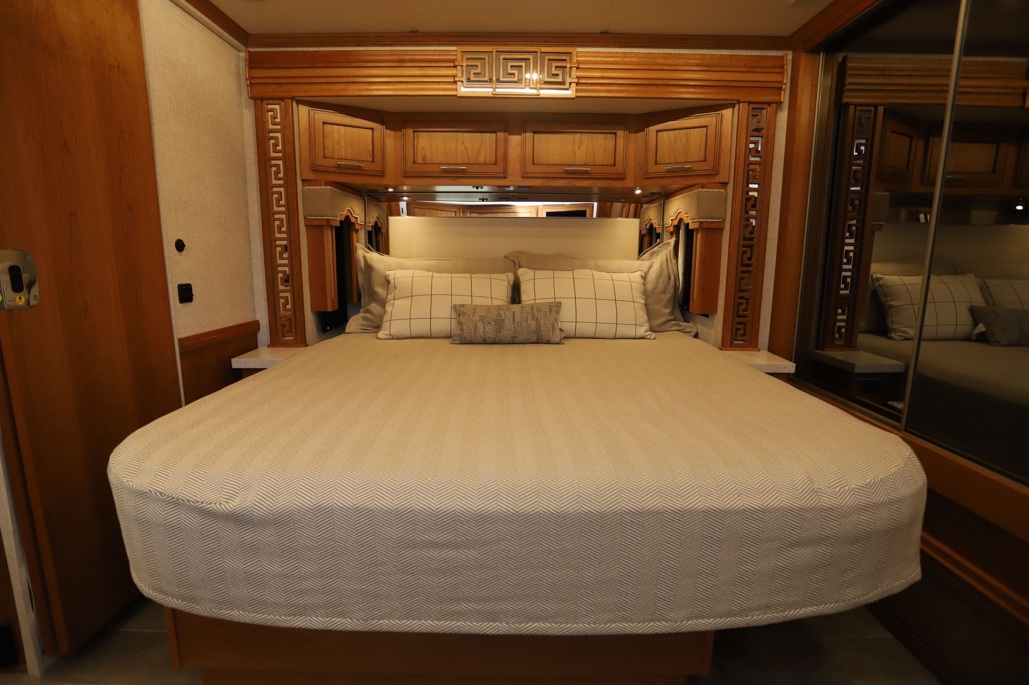 Used 2020 Newmar Ventana 3407 Class A  For Sale