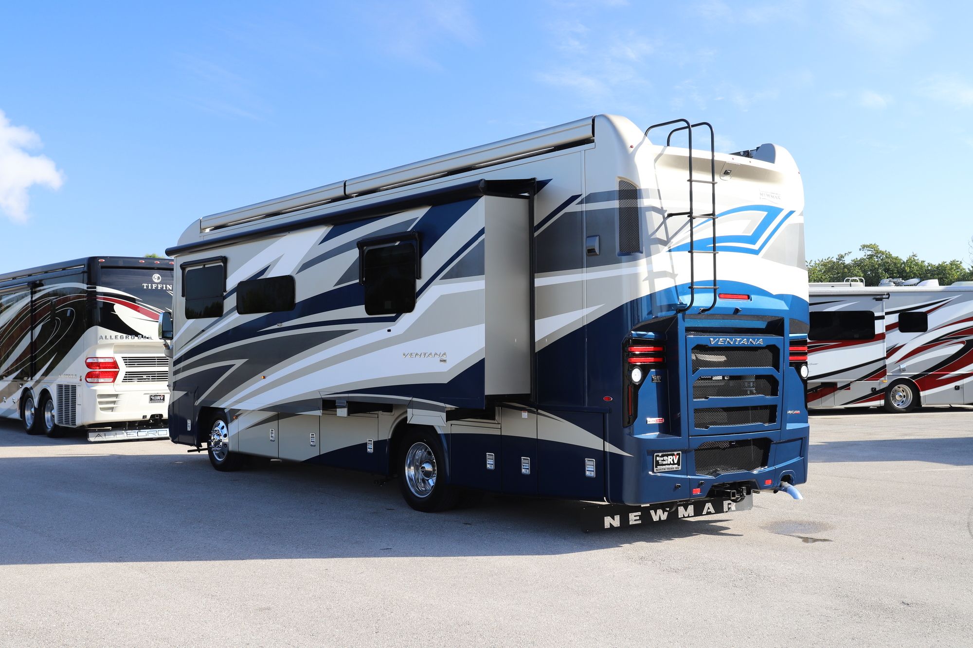 Used 2020 Newmar Ventana 3407 Class A  For Sale