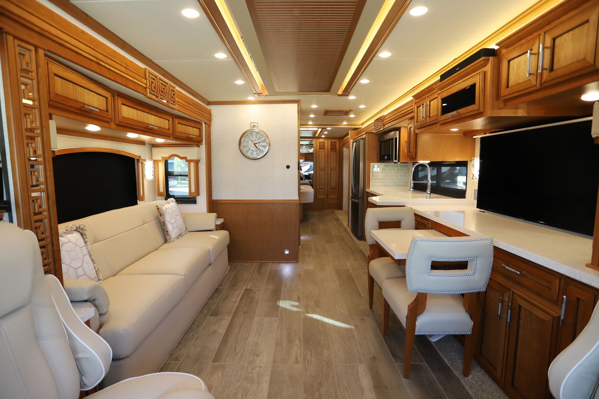 Used 2020 Newmar Ventana 3407 Class A  For Sale